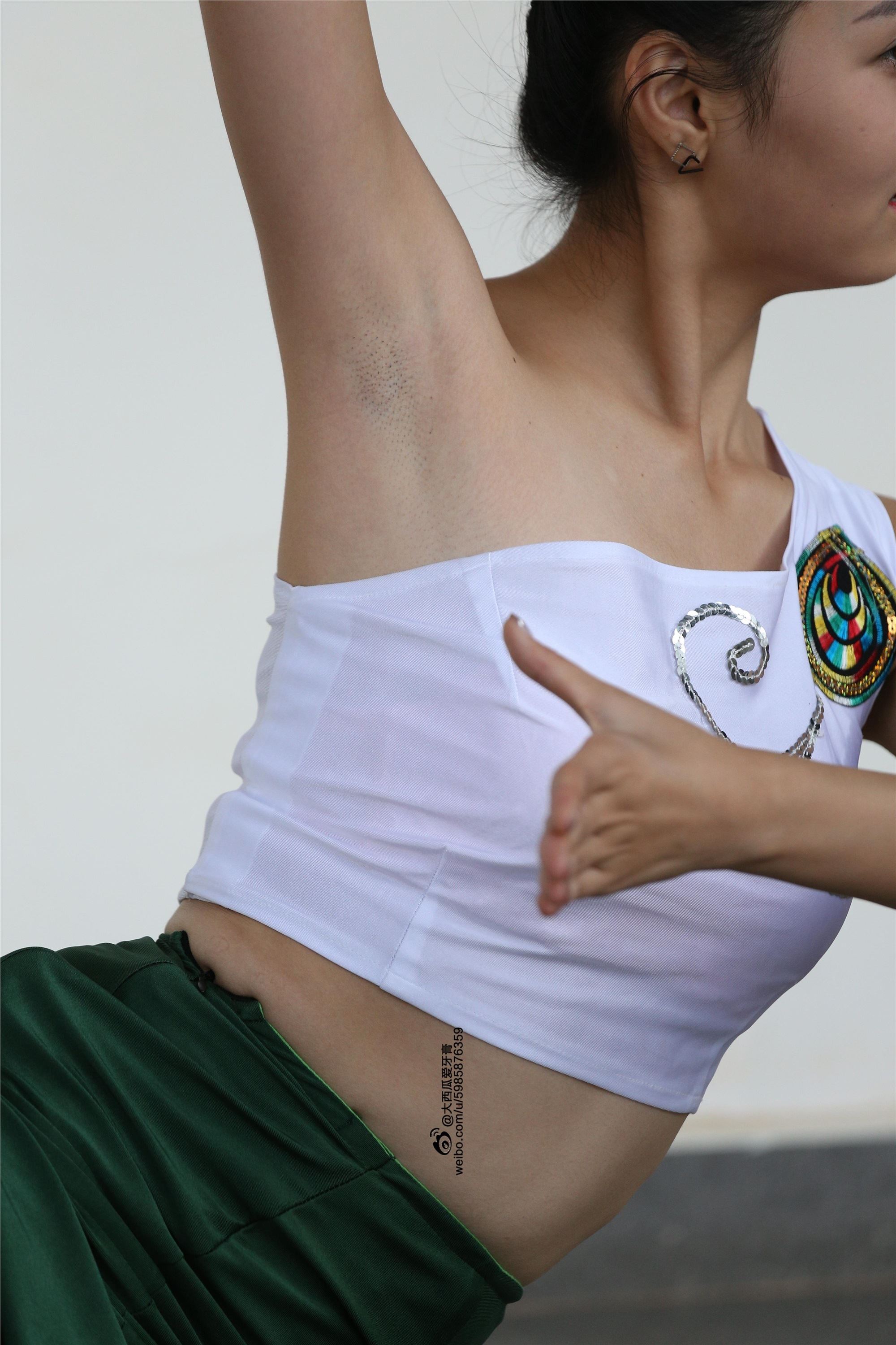 大西瓜美女图片 W006 舞蹈家1-文君 绿裙2