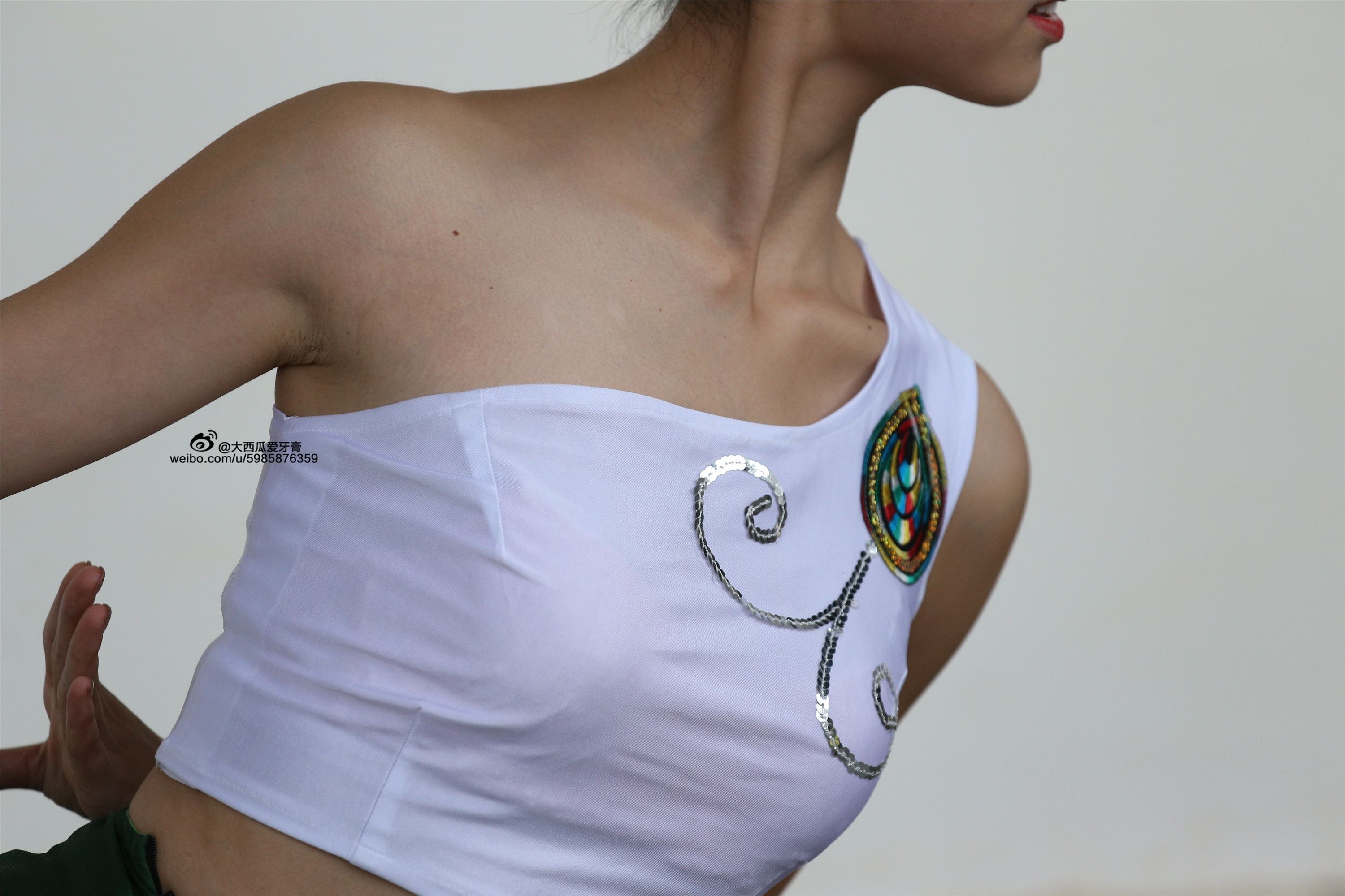 大西瓜美女图片 W006 舞蹈家1-文君 绿裙2