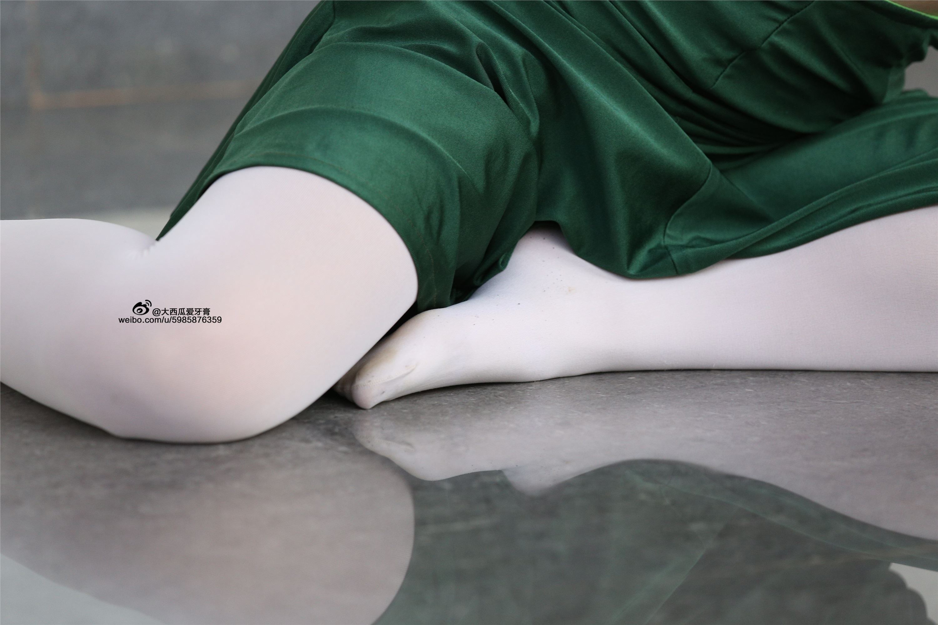 大西瓜美女图片 W006 舞蹈家1-文君 绿裙2