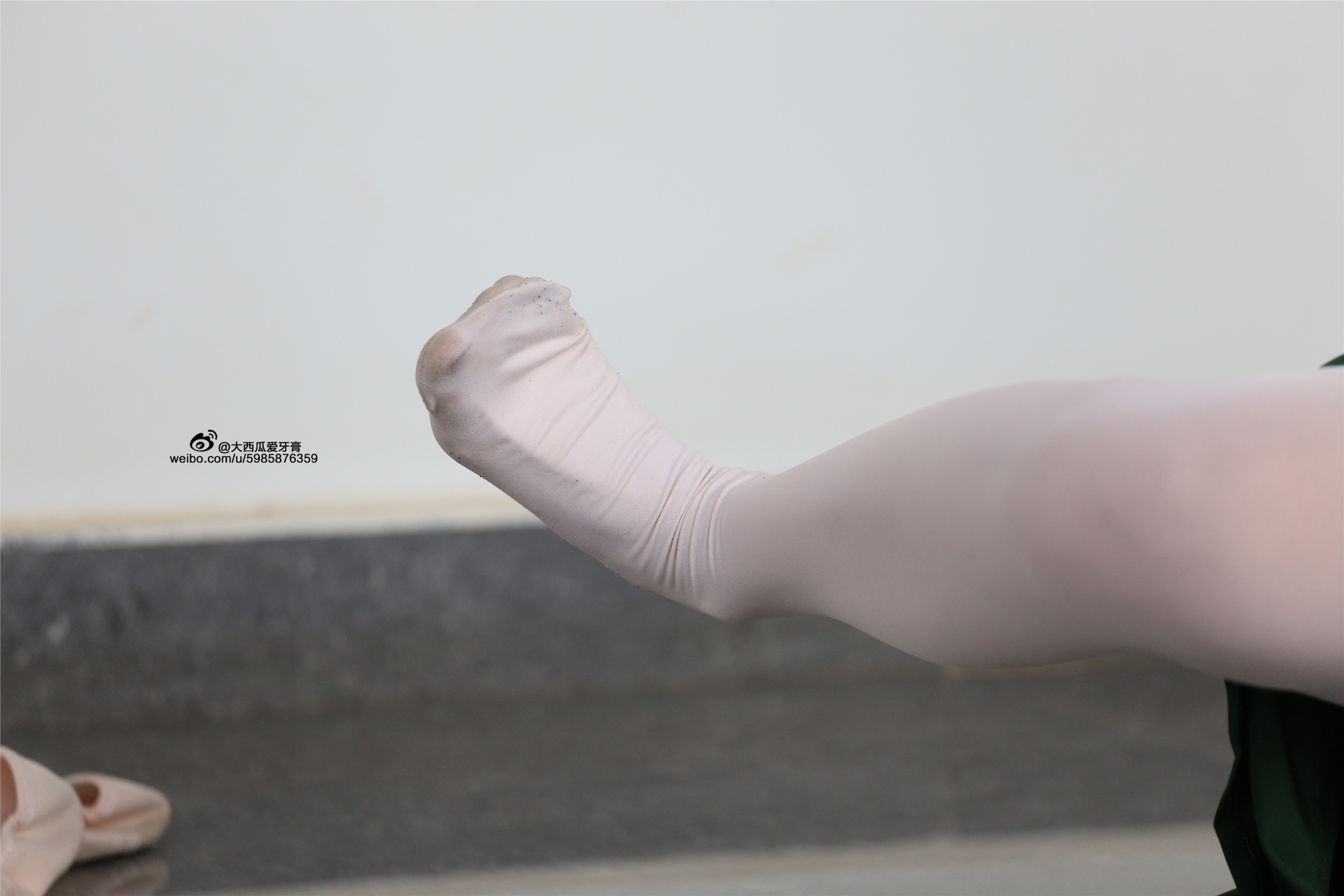 大西瓜美女图片 W006 舞蹈家1-文君 绿裙2