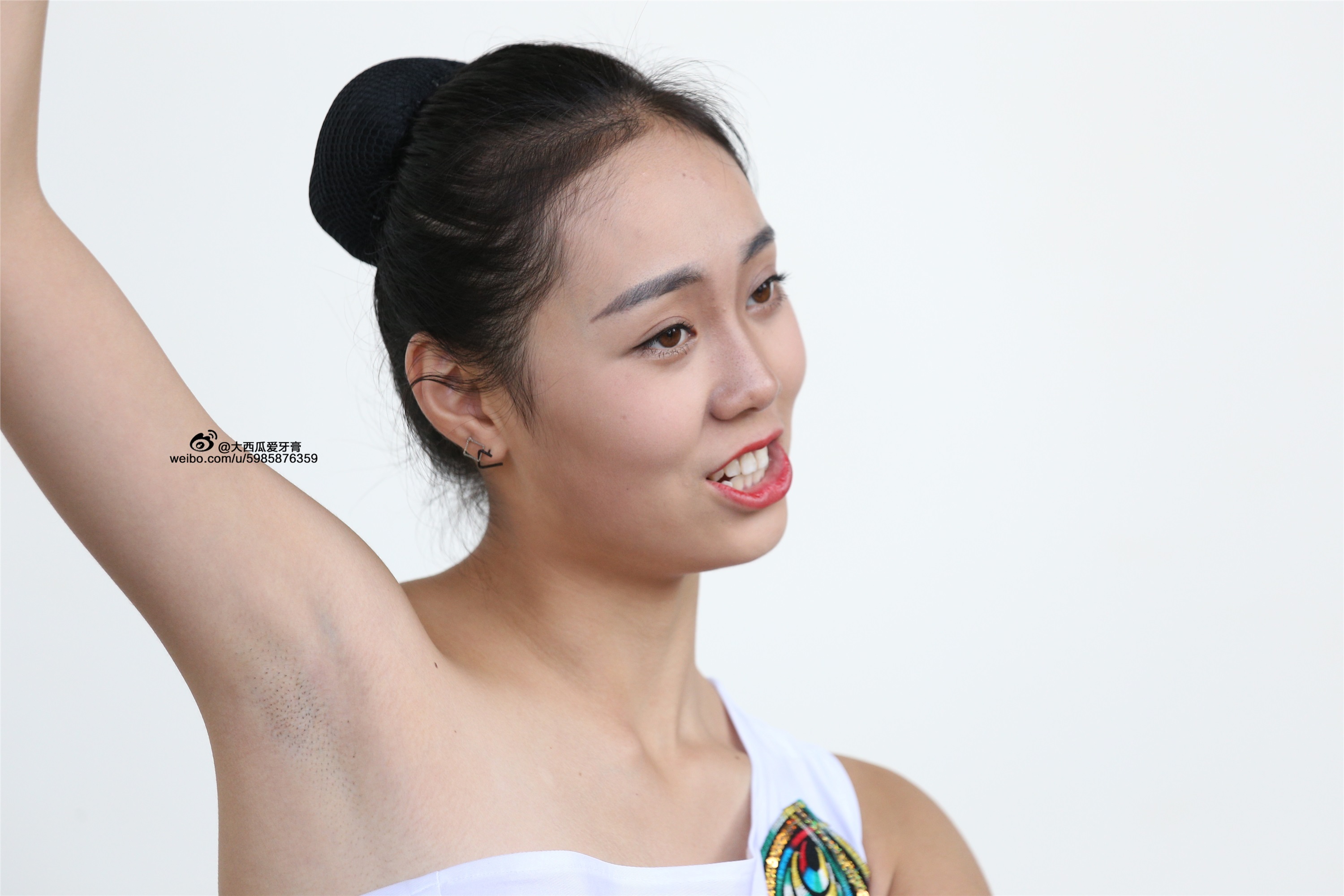 大西瓜美女图片 W006 舞蹈家1-文君 绿裙2