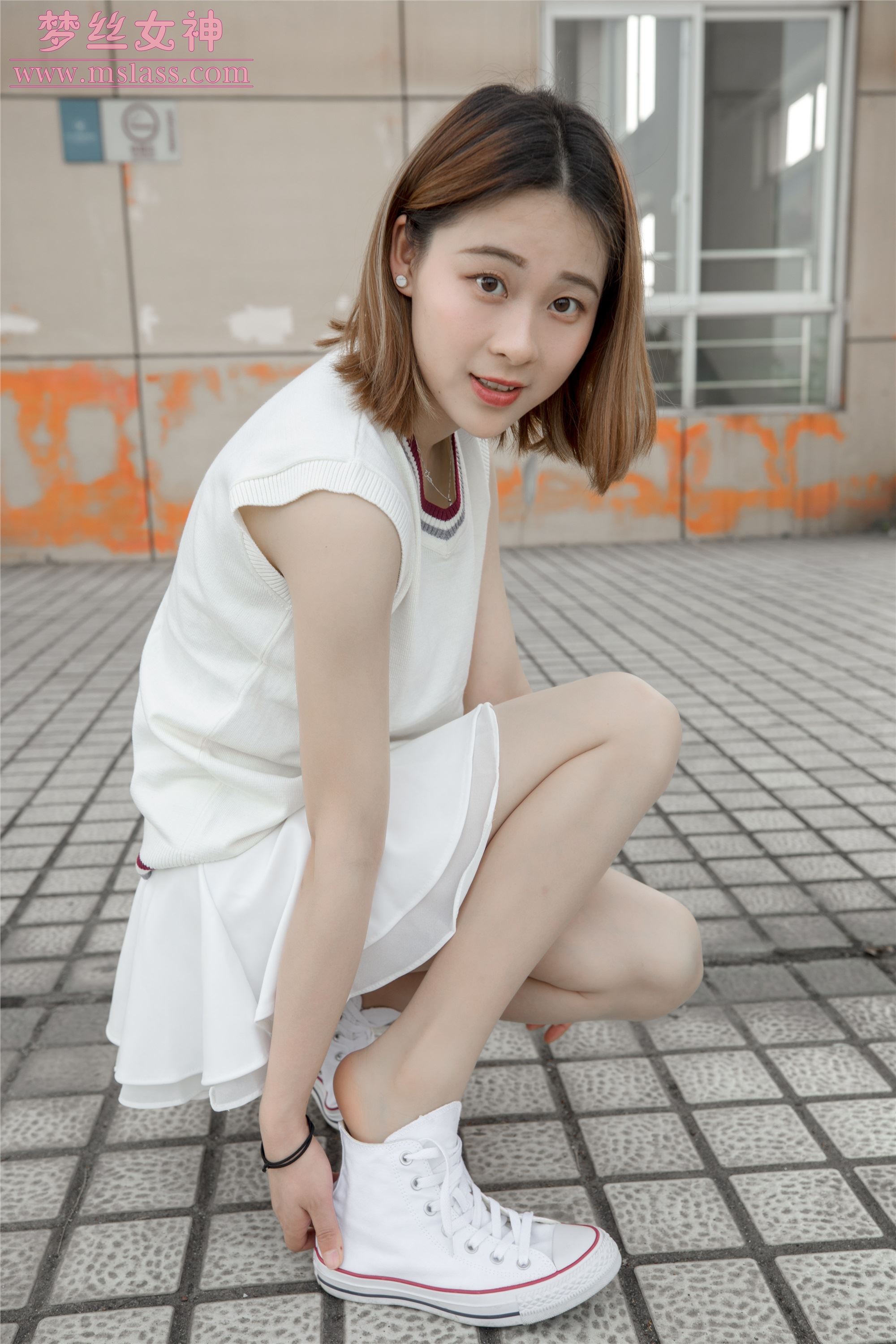 MSLASS梦丝女神  2019.05.31 雯雯 学楼丝袜美腿