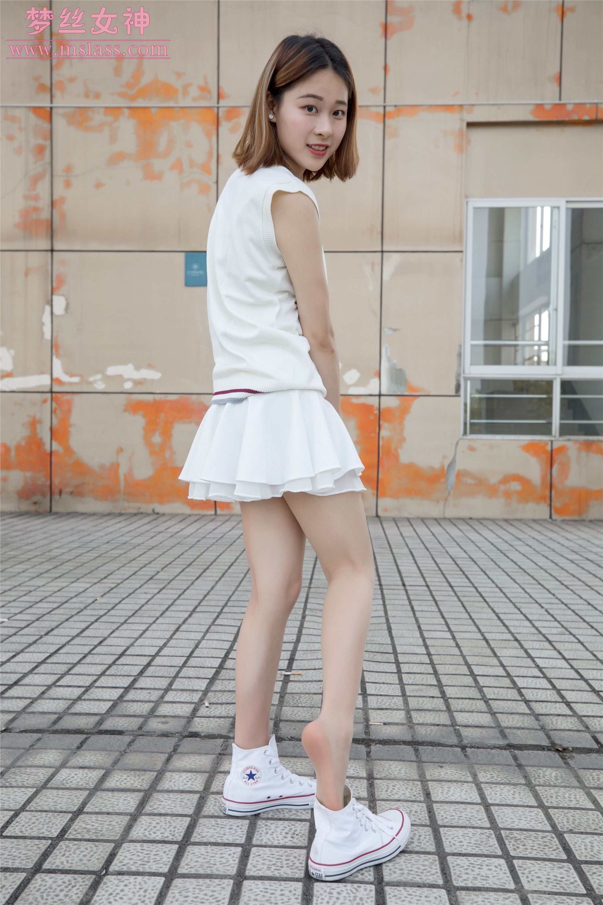 MSLASS梦丝女神  2019.05.31 雯雯 学楼丝袜美腿