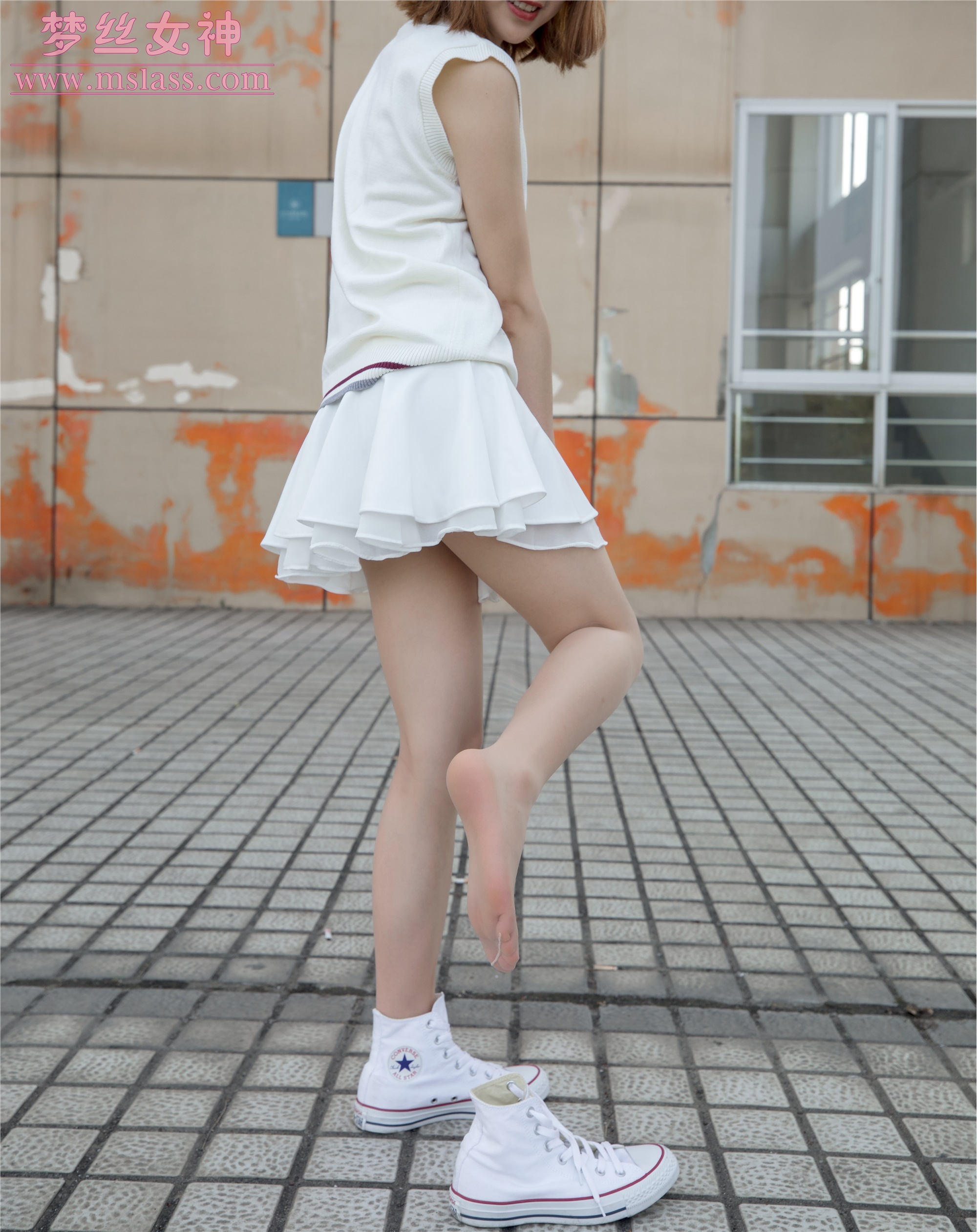 MSLASS梦丝女神  2019.05.31 雯雯 学楼丝袜美腿