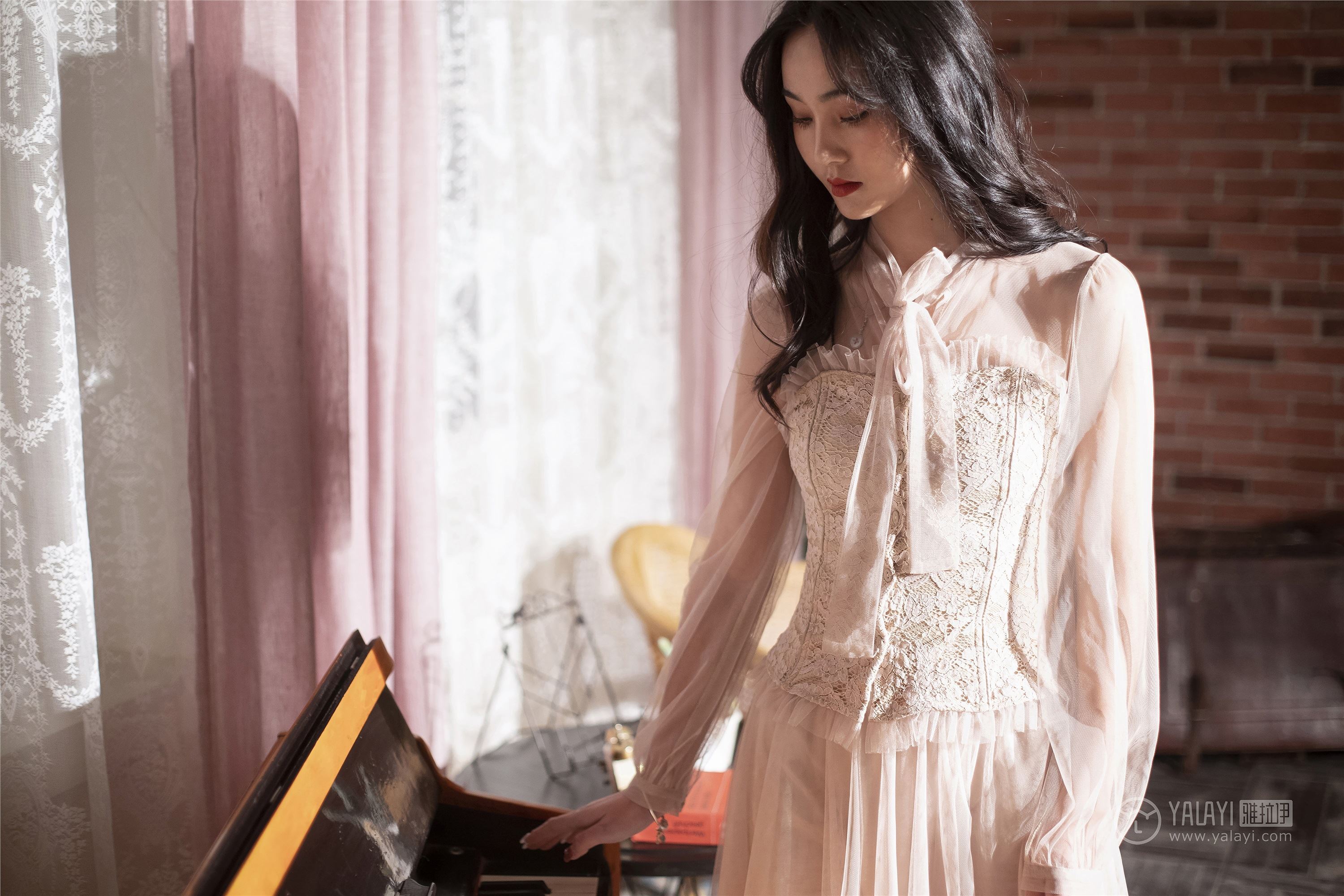 YALAYI雅拉伊 2019.03.28 No.227 蓝月 项兴咏