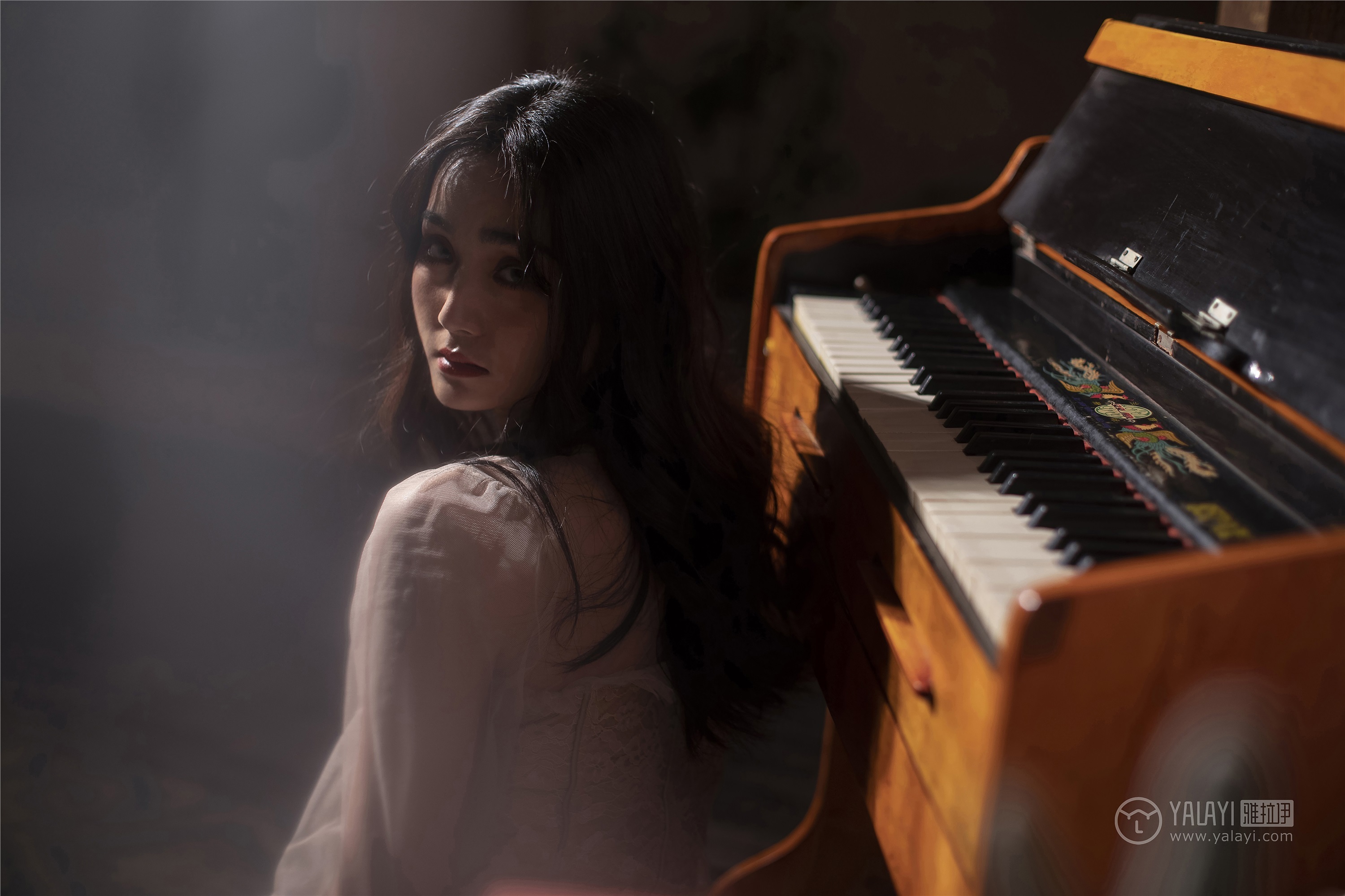 YALAYI雅拉伊 2019.03.28 No.227 蓝月 项兴咏