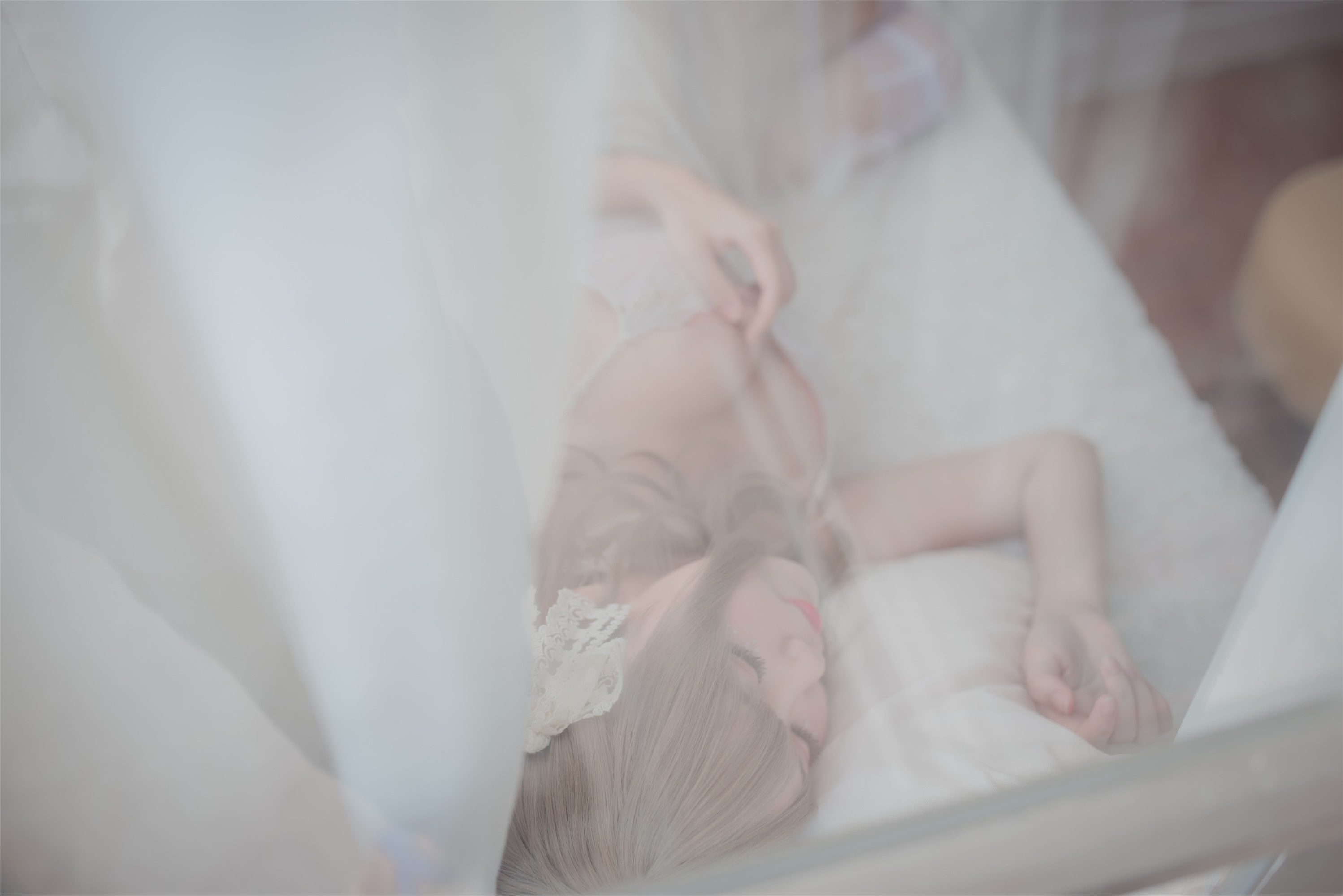 Yoko宅夏Cos - 白色丝质连衣裙