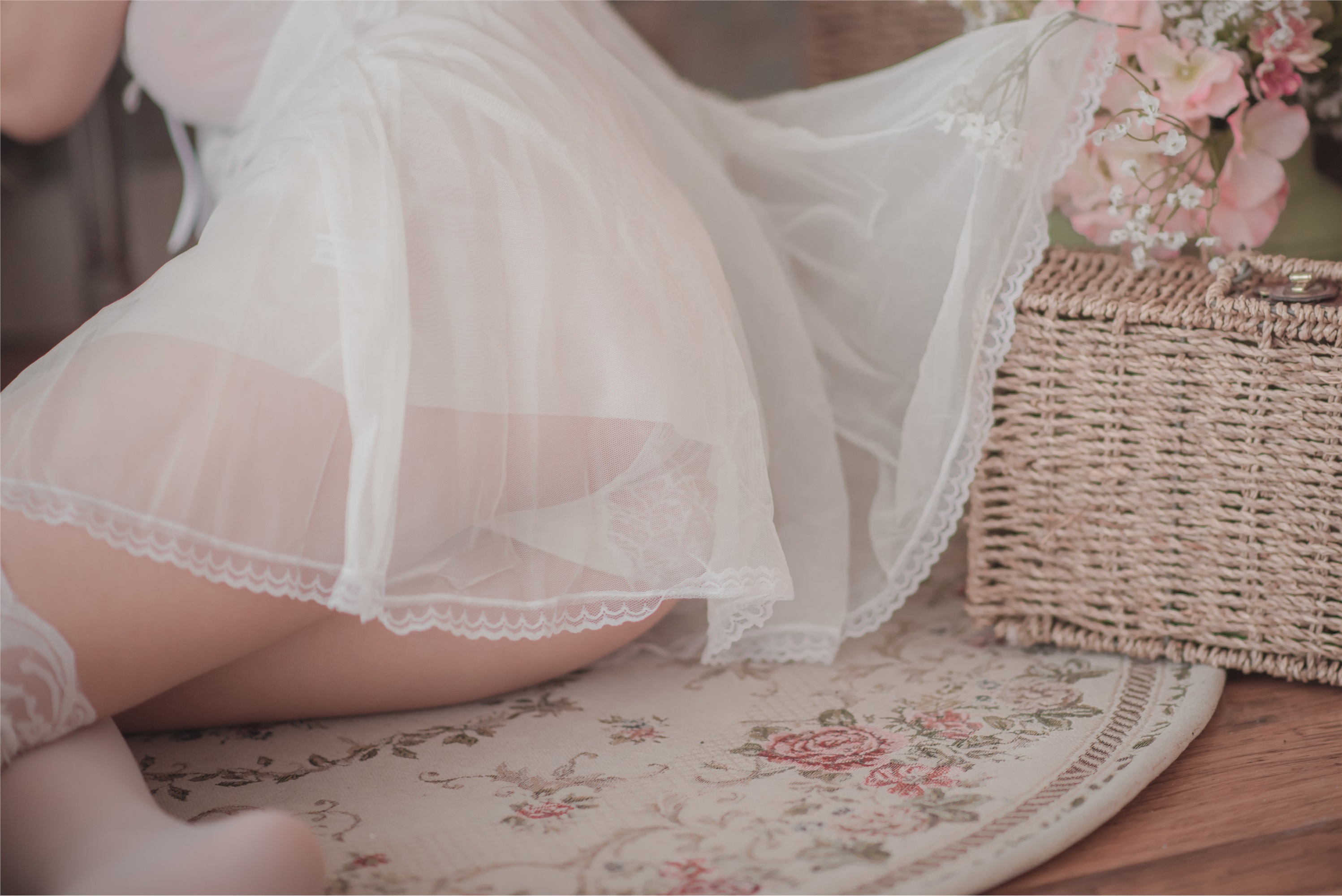 Yoko宅夏Cos - 白色丝质连衣裙