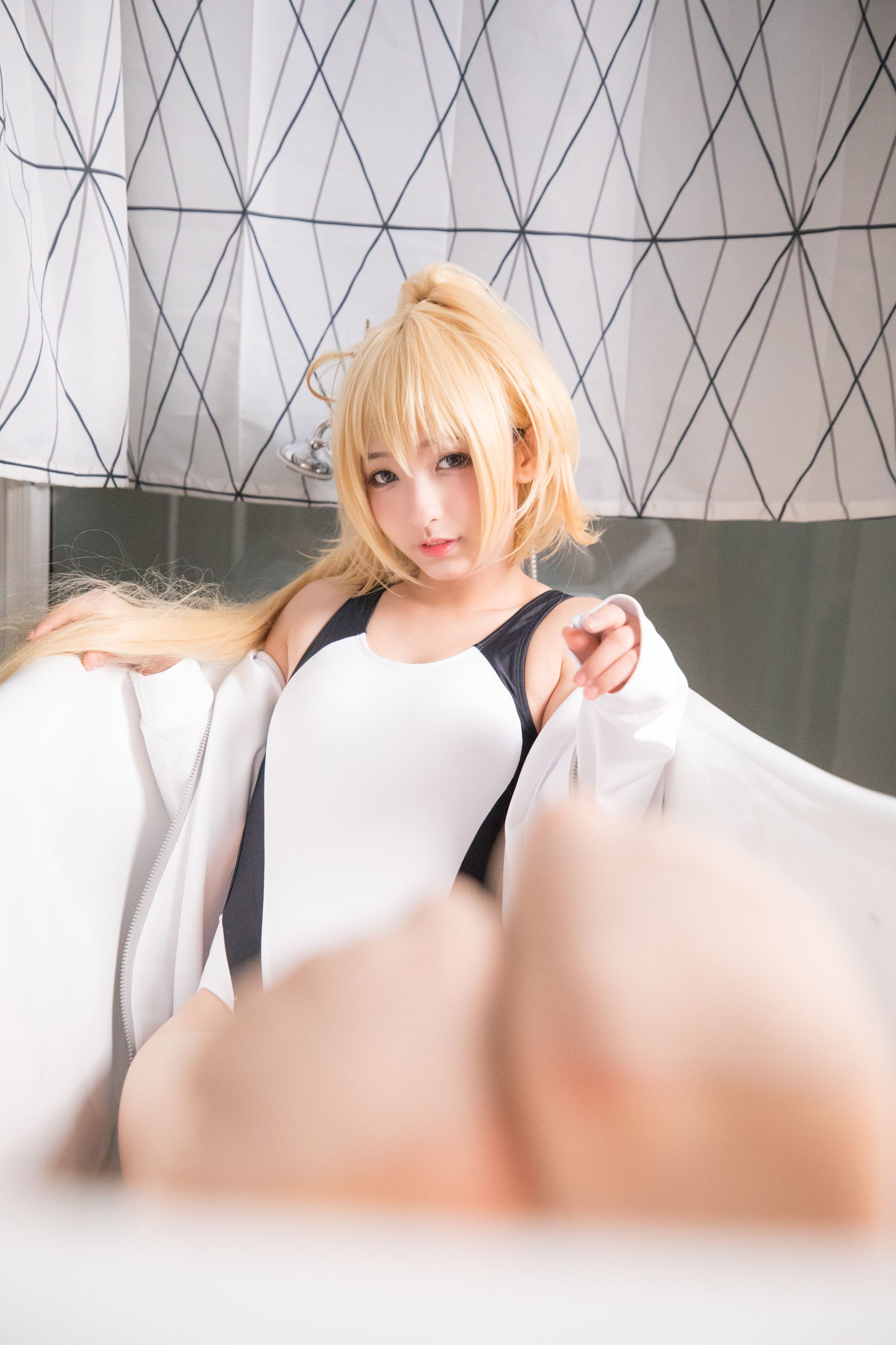 神楽坂真冬 - 《Swimingthedrea》-白贞德（Fate Grand Order）