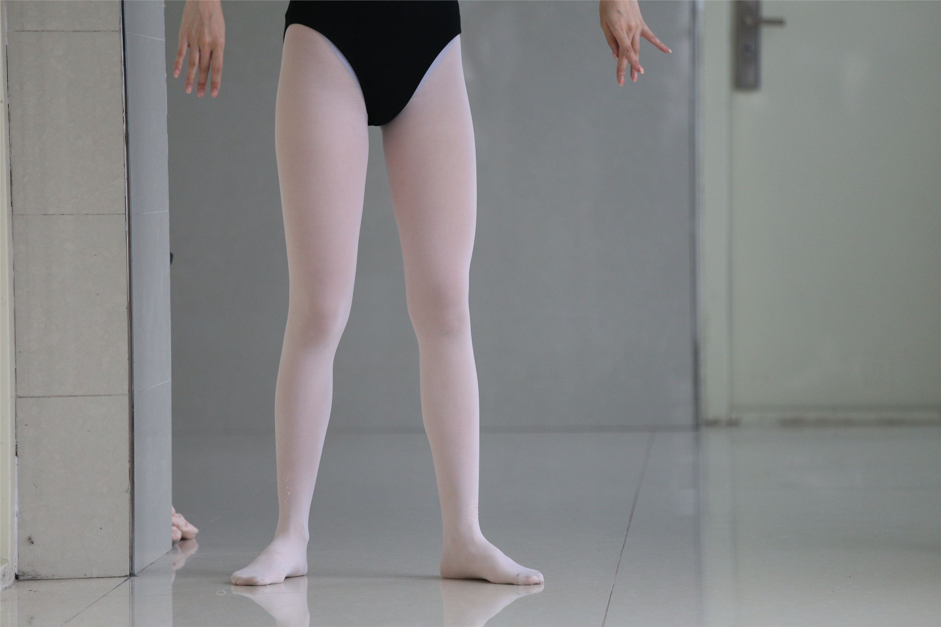 大西瓜美女图片 W013 舞蹈家4-双黑衣515p1