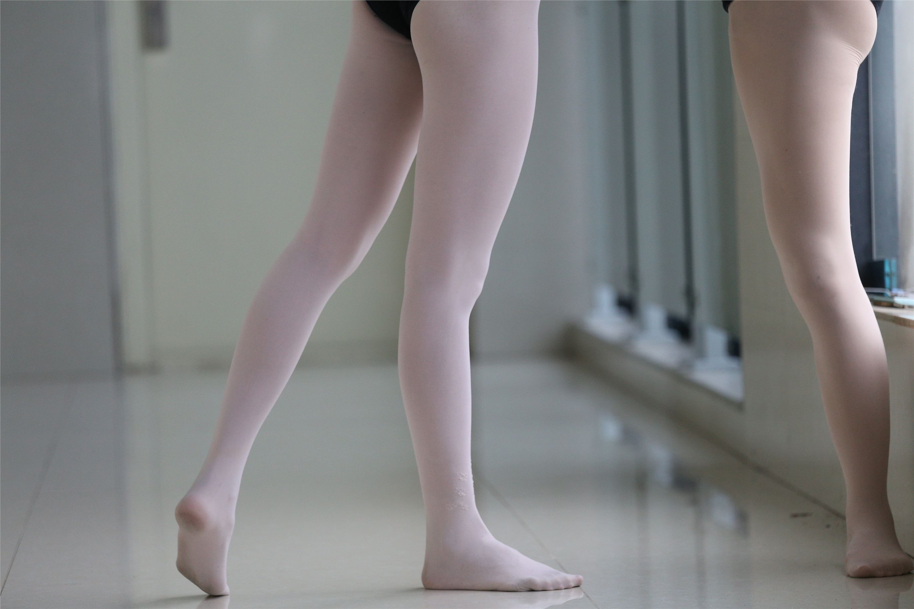 大西瓜美女图片 W013 舞蹈家4-双黑衣515p1