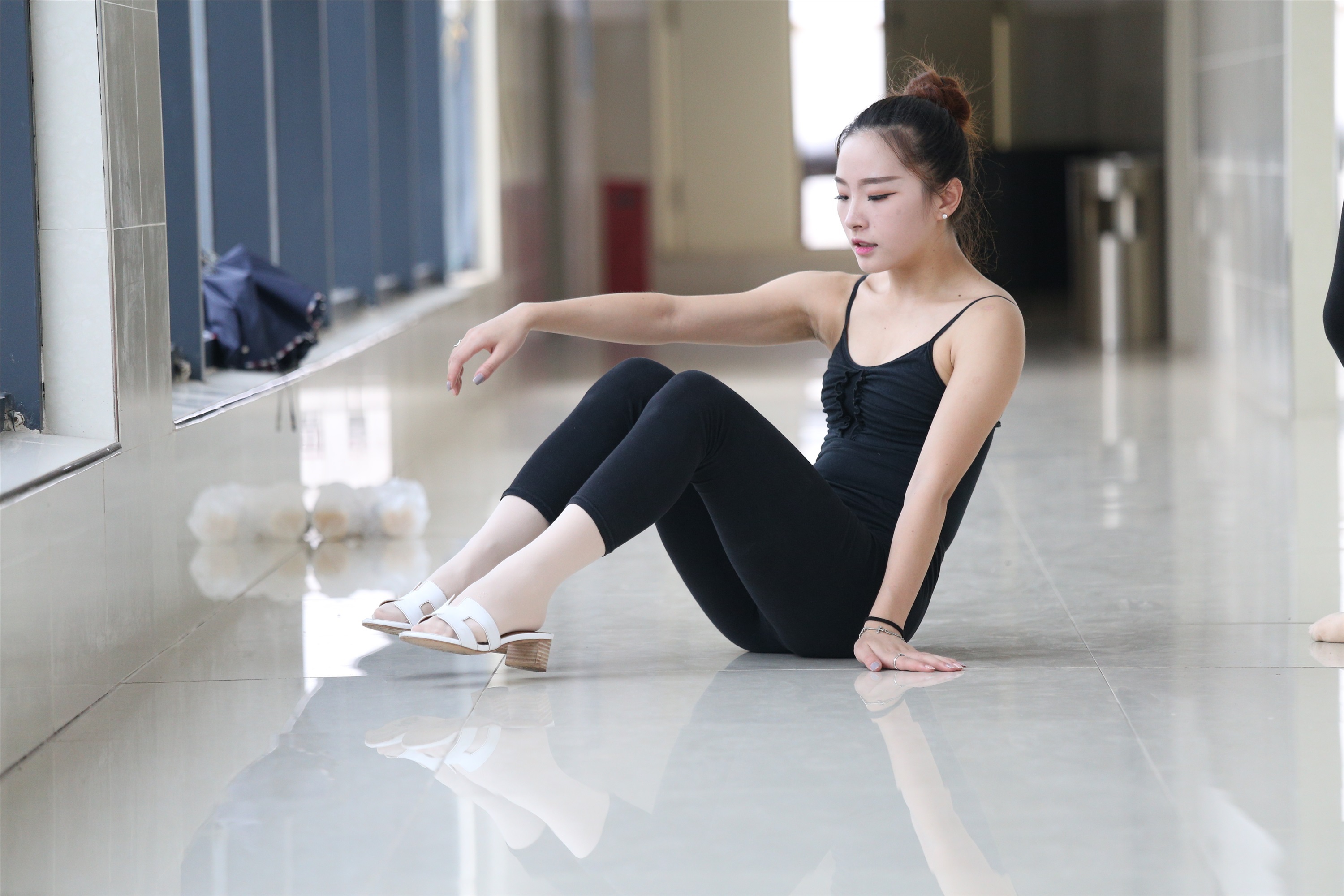 大西瓜美女图片 W013 舞蹈家4-双黑衣515p1