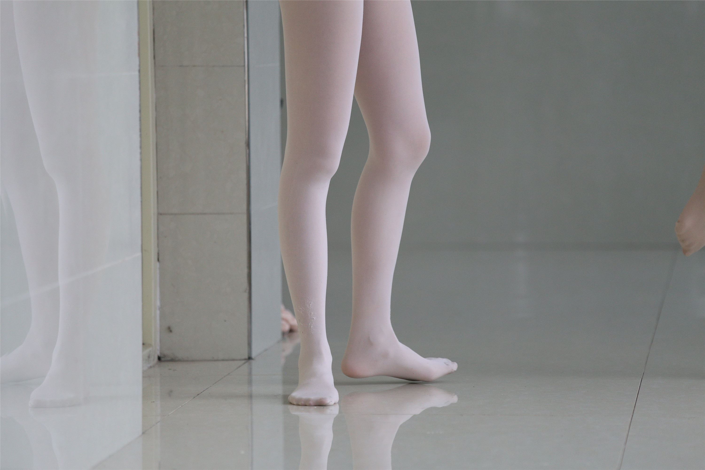 大西瓜美女图片 W013 舞蹈家4-双黑衣515p1