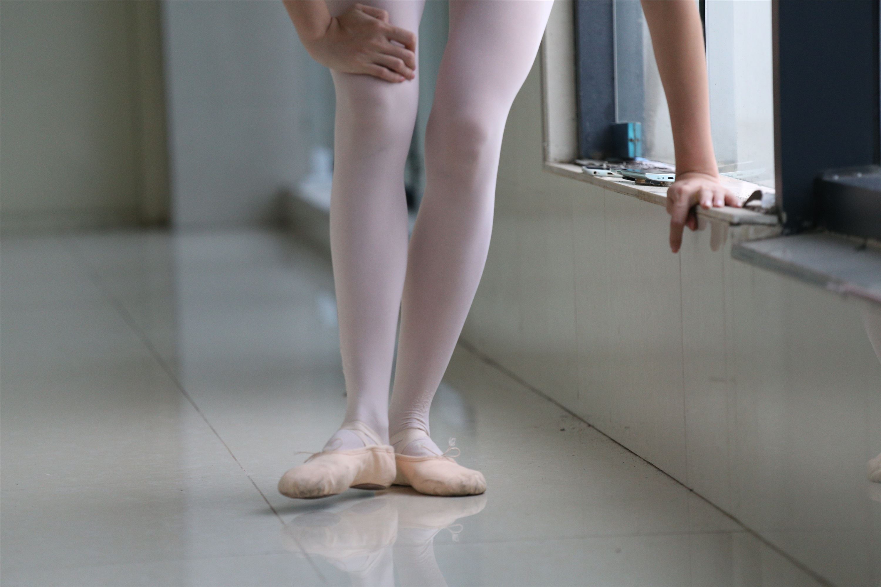 大西瓜美女图片 W013 舞蹈家4-双黑衣515p3