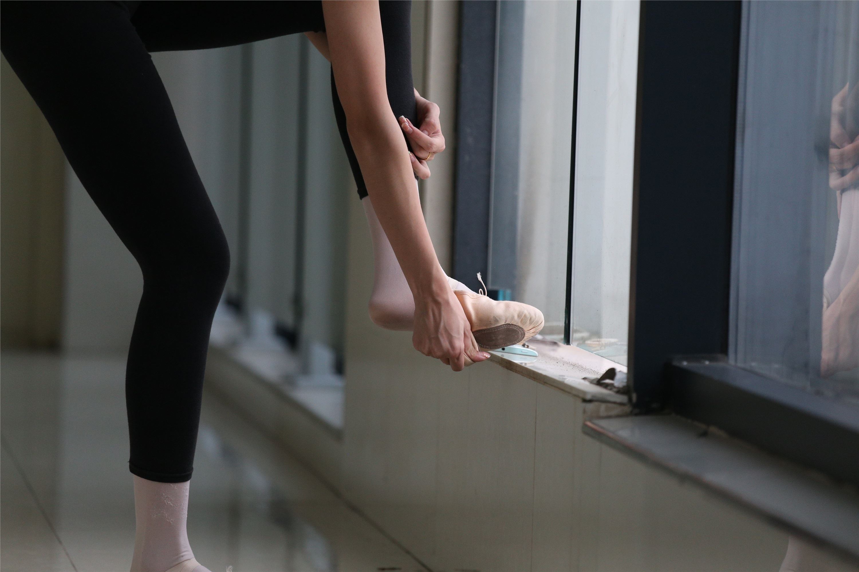 大西瓜美女图片 W013 舞蹈家4-双黑衣515p4