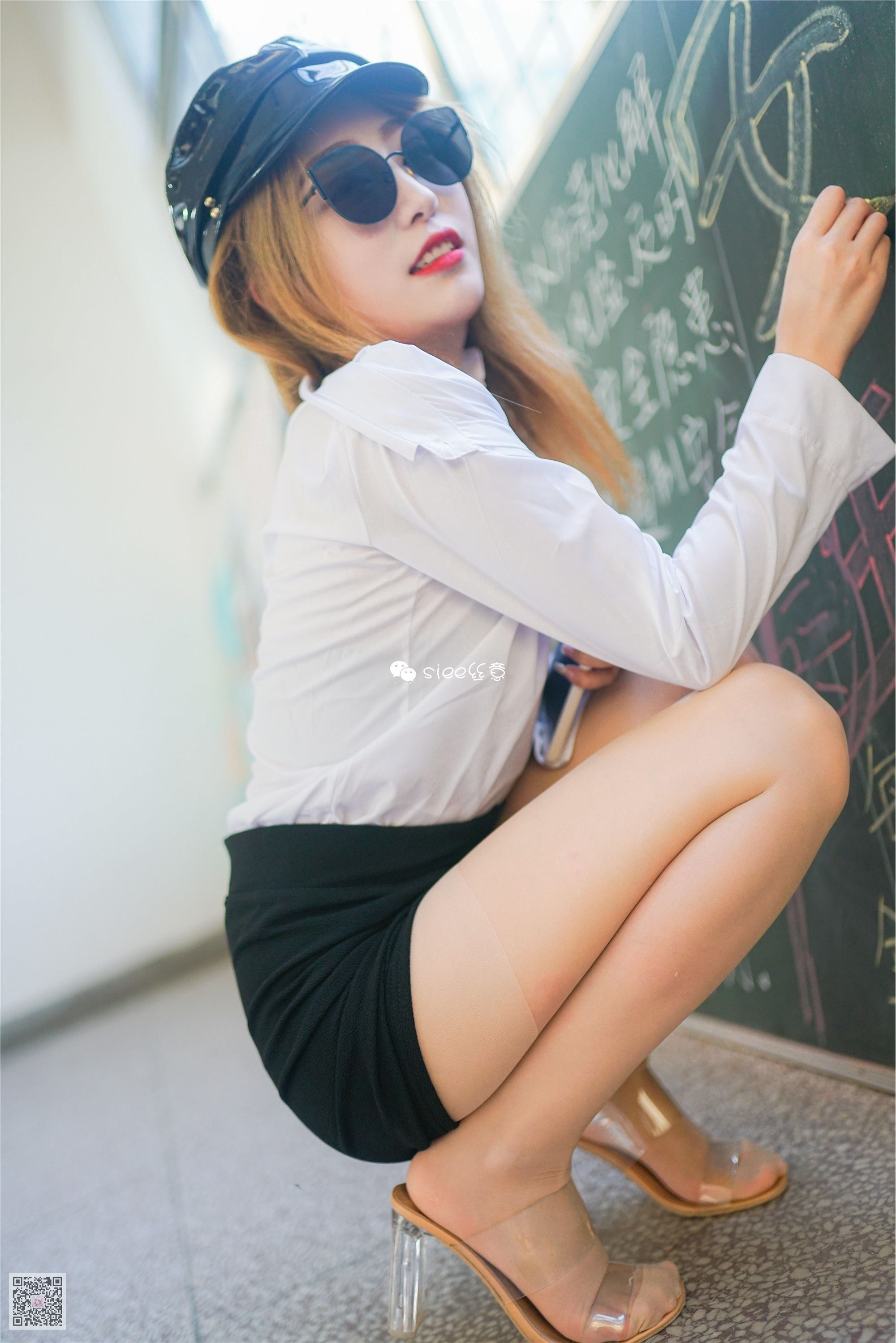 No.343 婷婷 浮在唇边的温暖