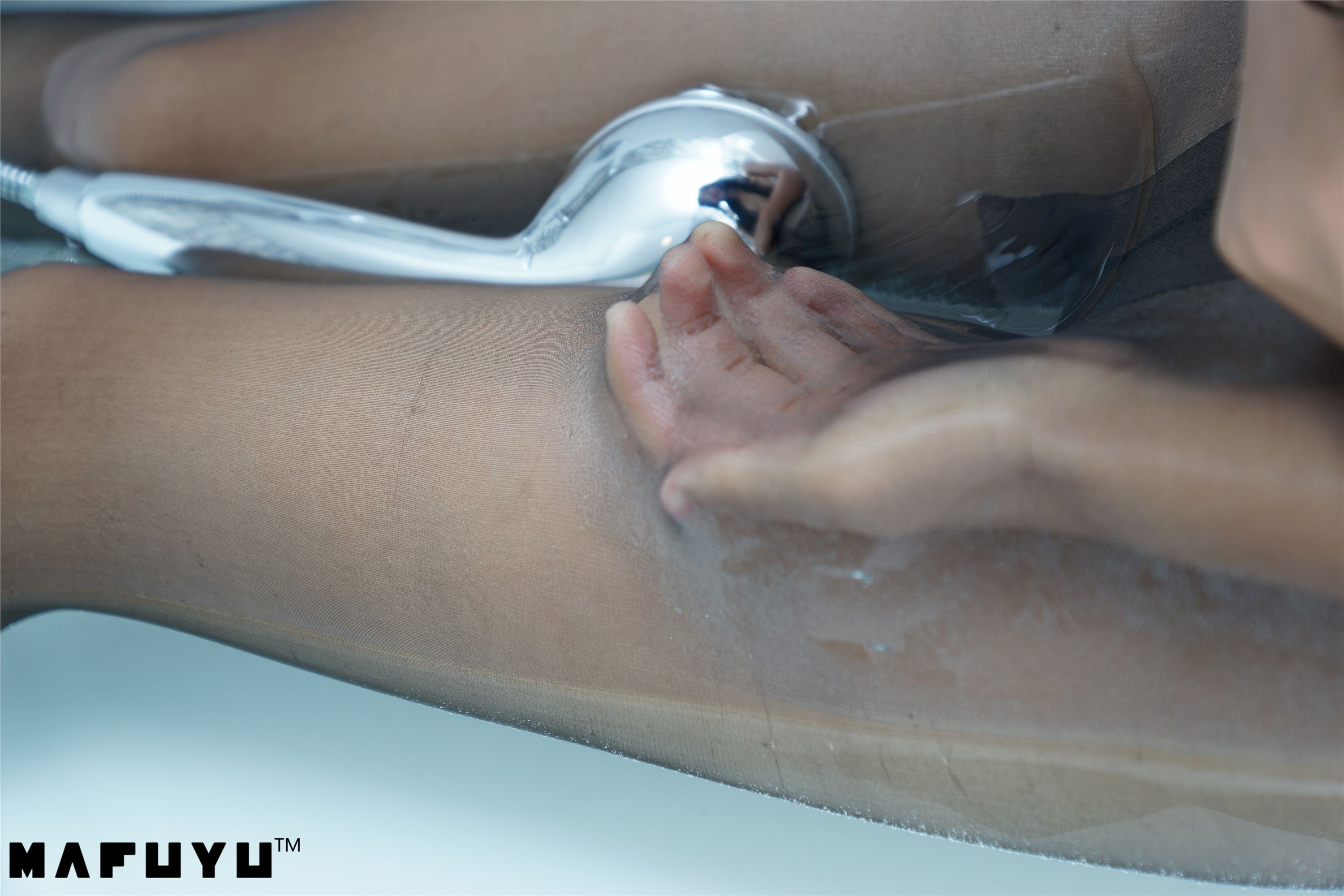 神楽坂真冬套图 - OL写真系列套图