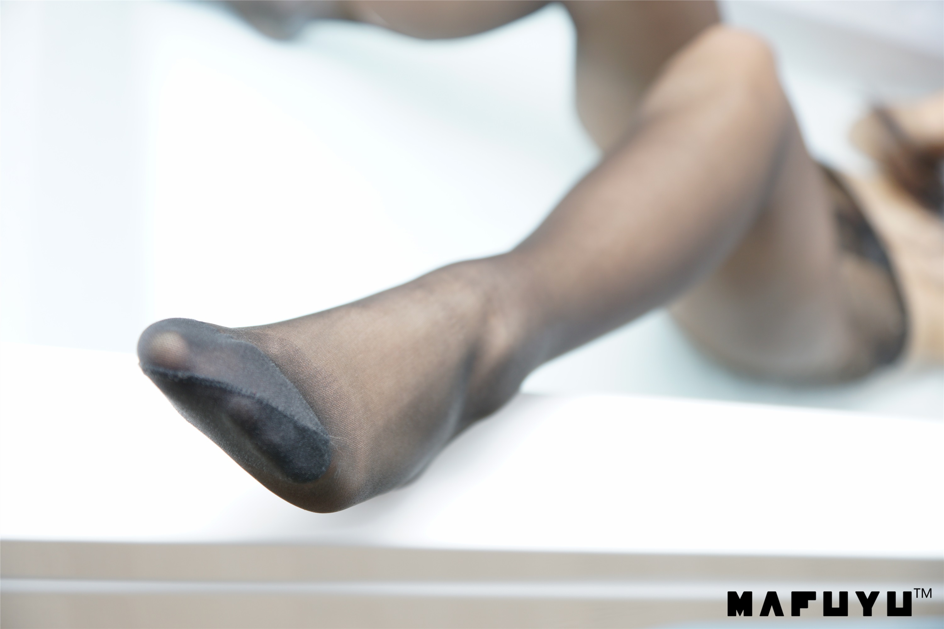 神楽坂真冬套图 - OL写真系列套图