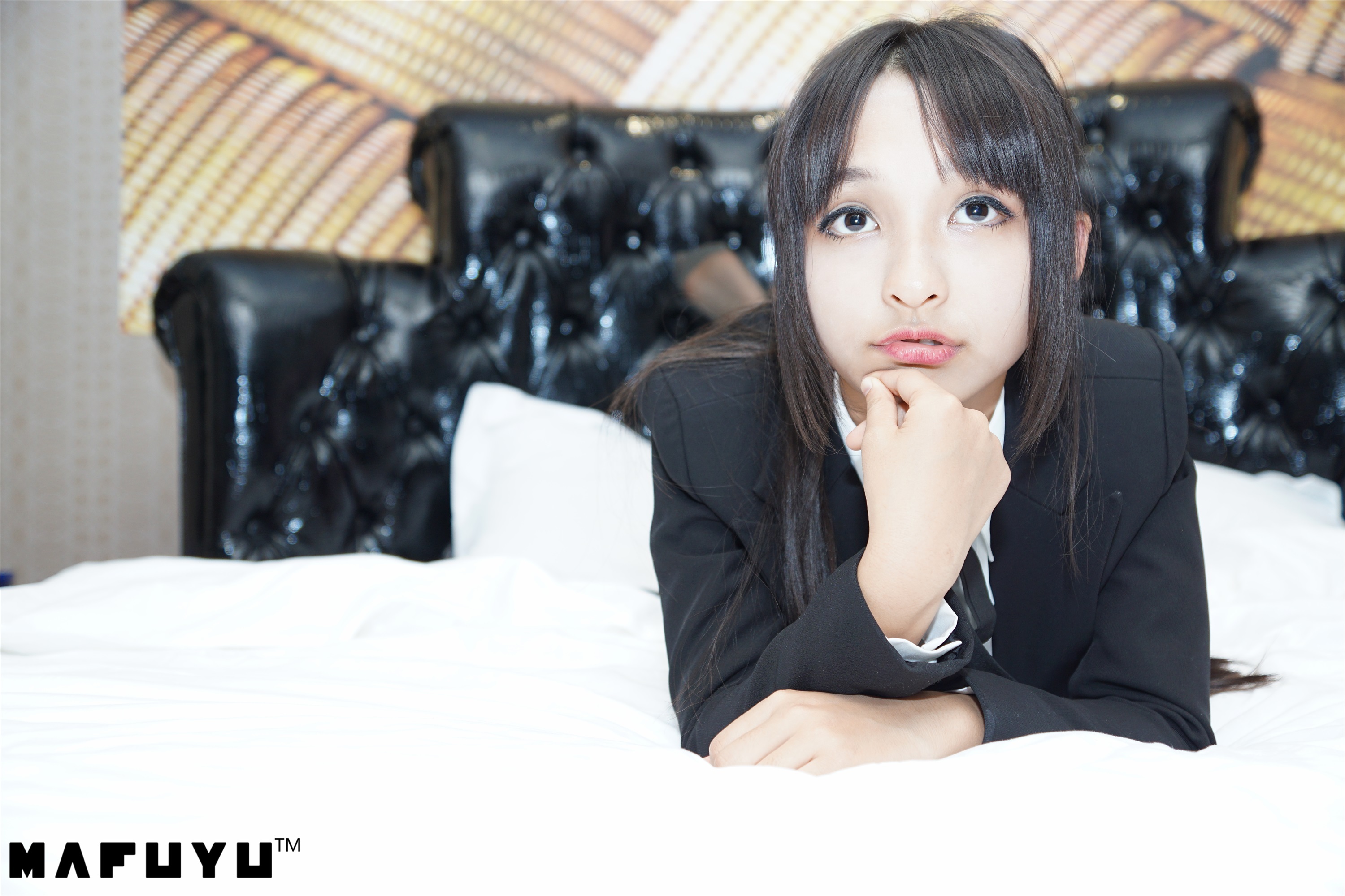 神楽坂真冬套图 - OL写真系列套图