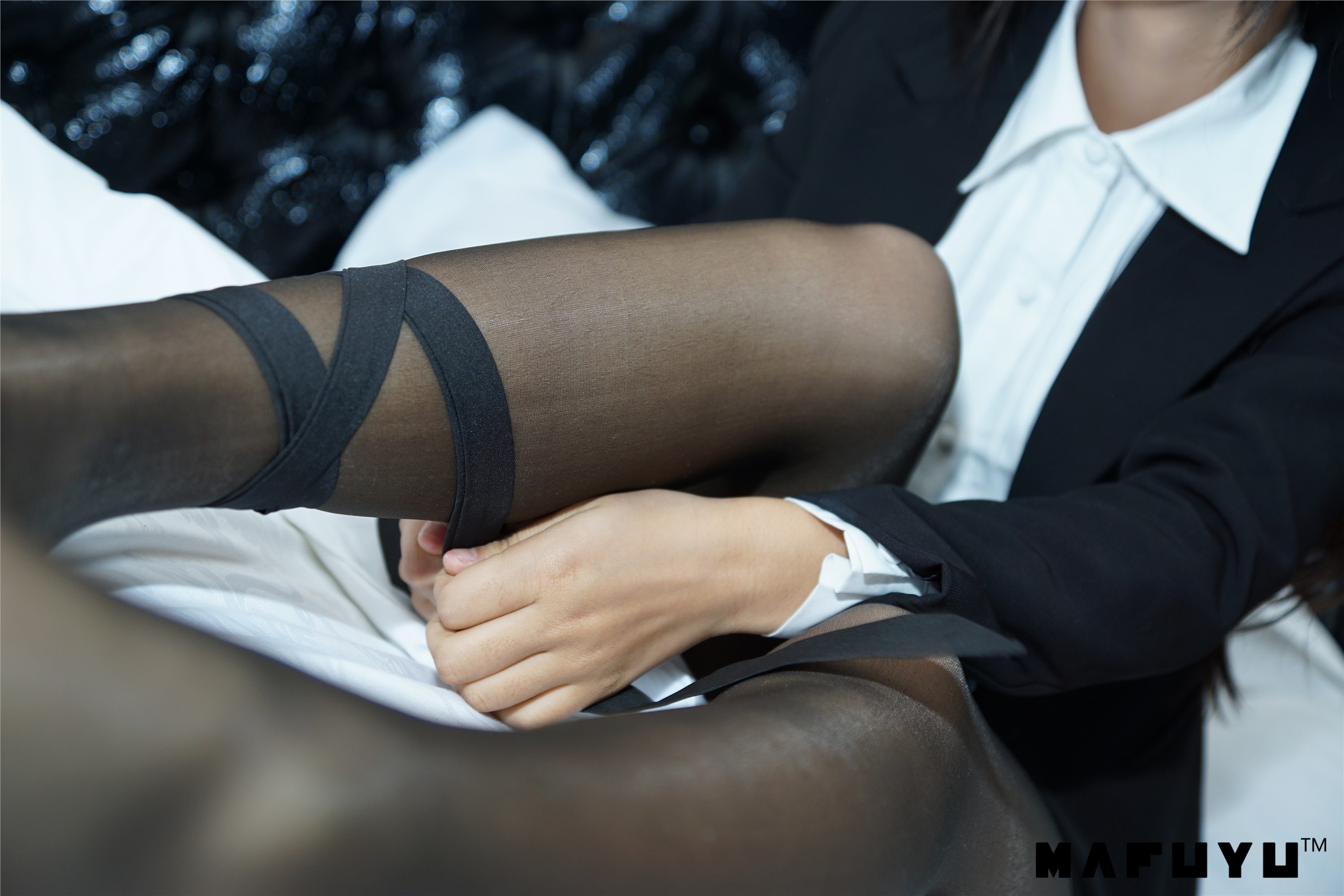 神楽坂真冬套图 - OL写真系列套图