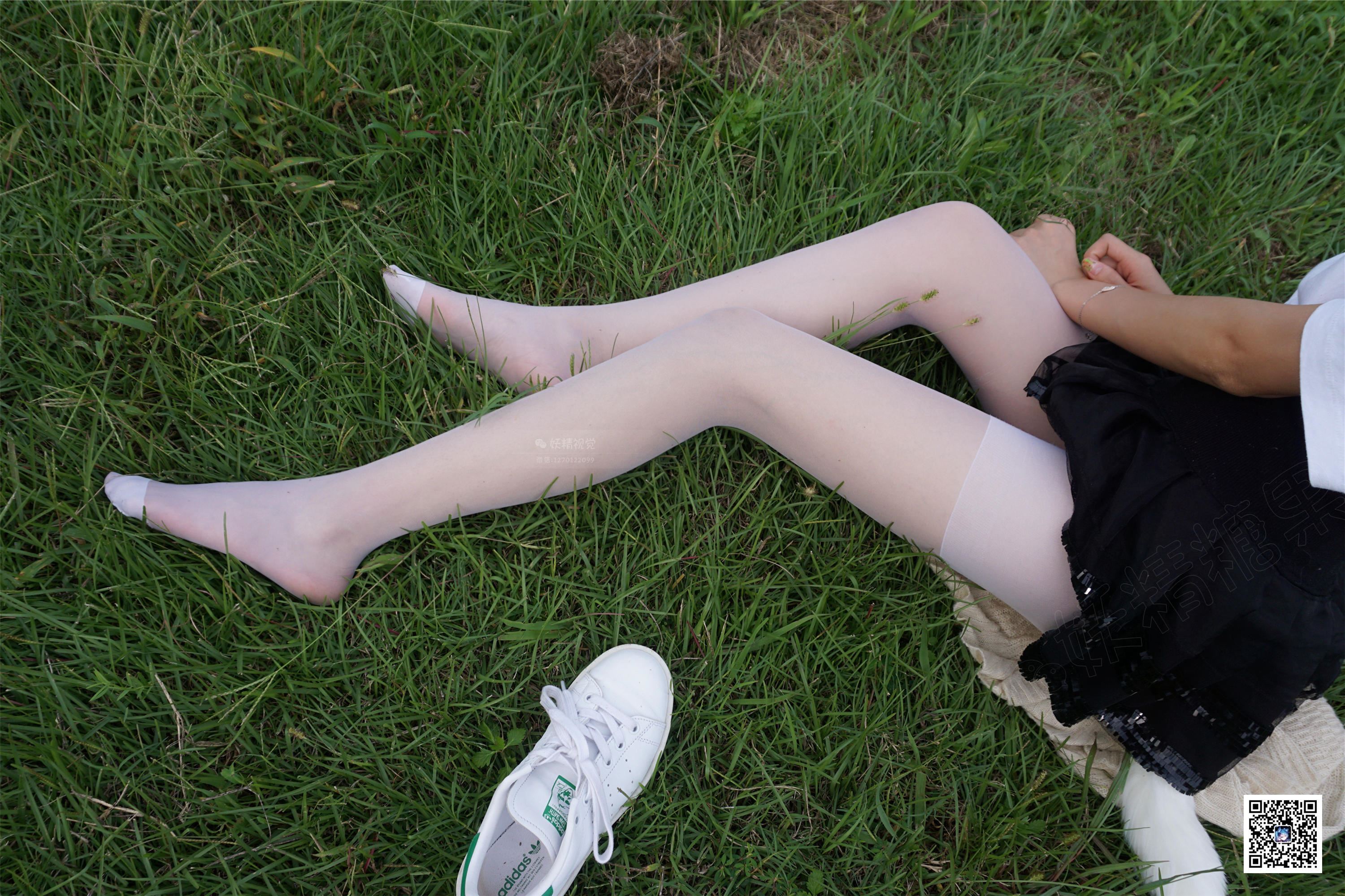 妖精视觉 NO.098 粥粥 狐狸师妹的白丝袜