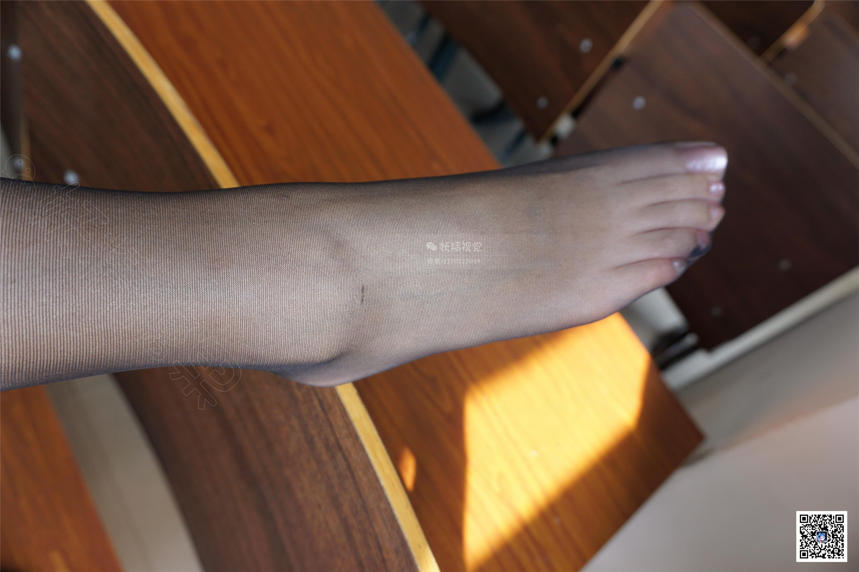 妖精视觉 NO.100 苏苏 职业装的黑丝袜