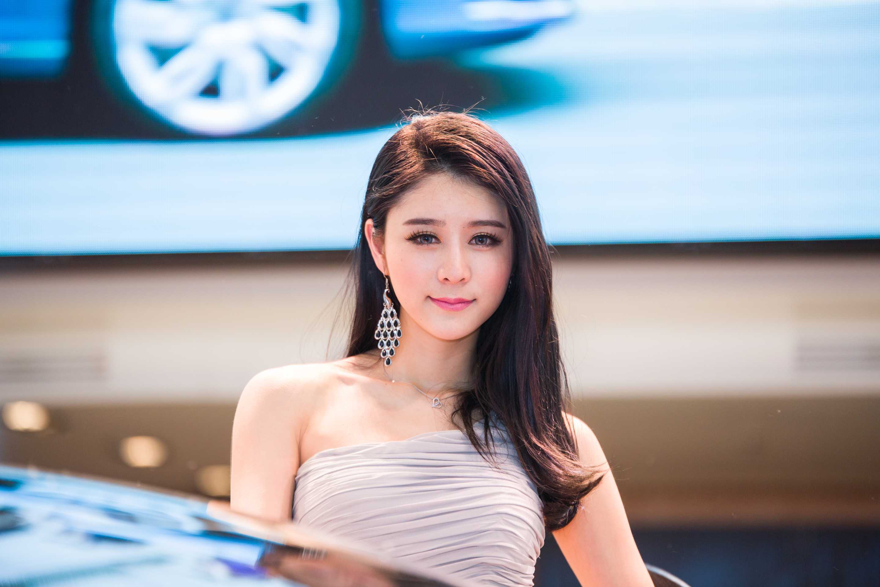 2014北京车展性感高挑车模精选套图