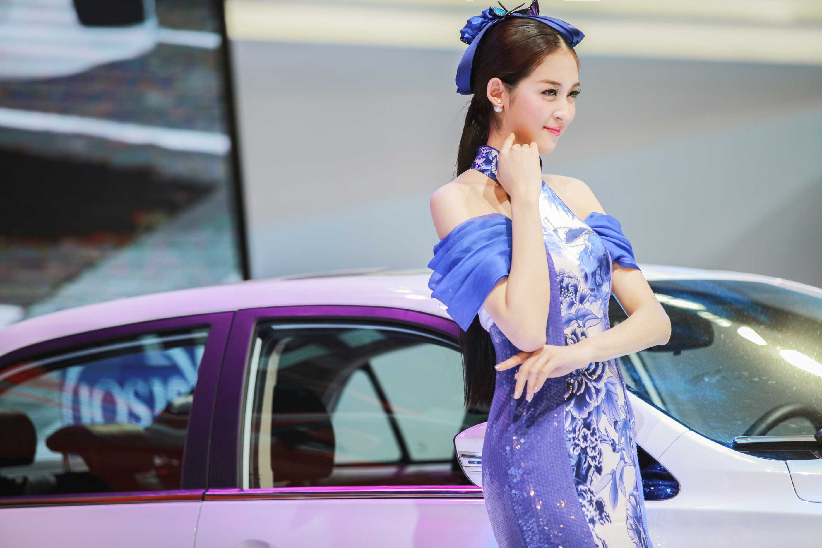 2014北京车展性感高挑车模精选套图