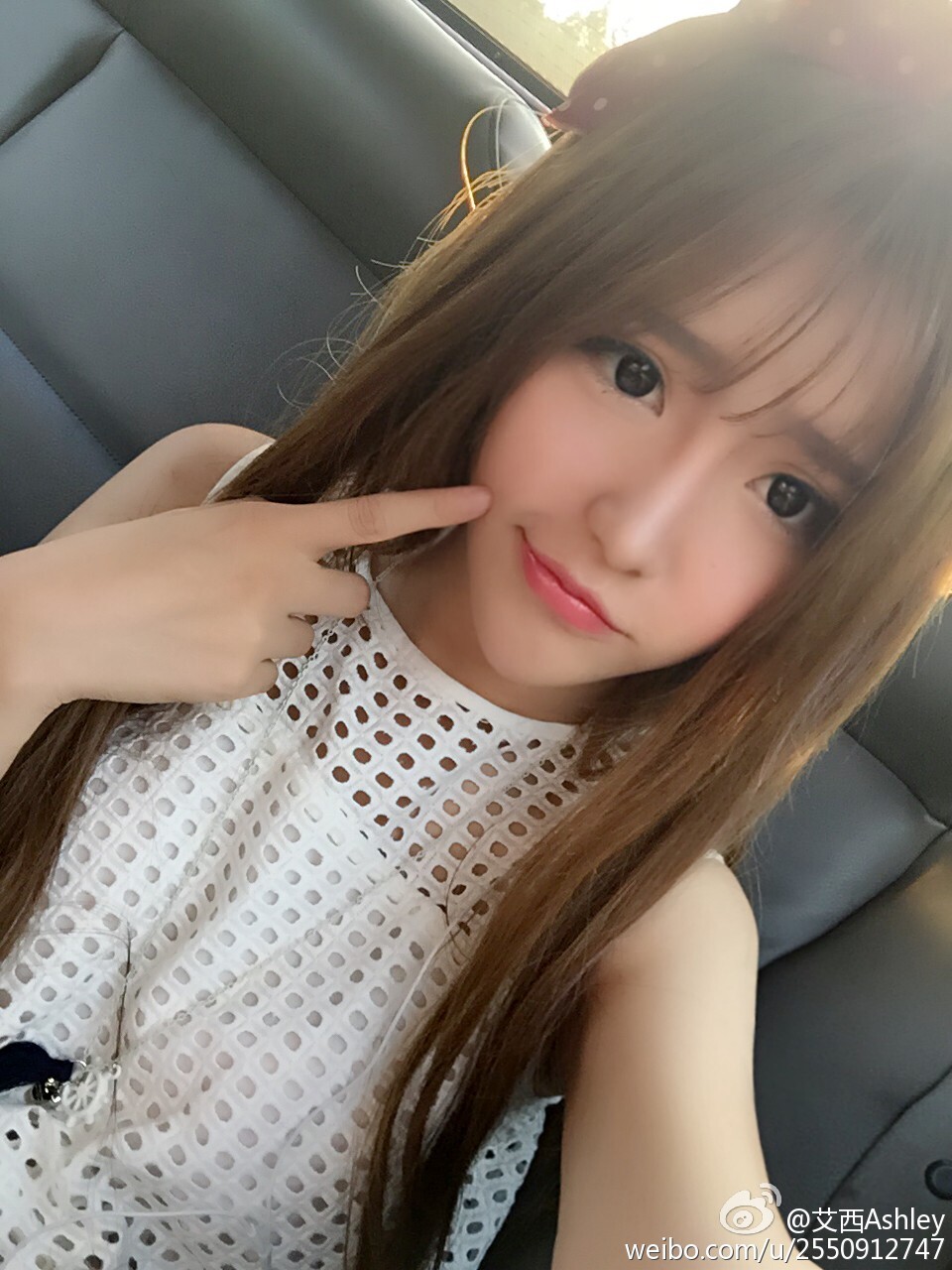 D Cup的ChinaJoy美女模特showgirl 徐嘉乐(艾西Ashley) 微博美图合集第1季 (120P)