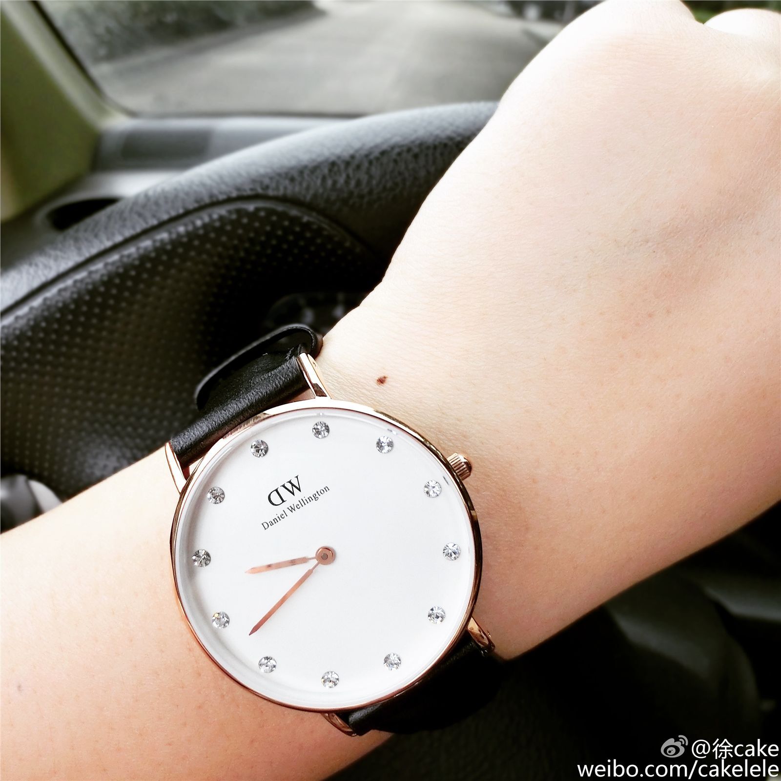 D Cup的ChinaJoy美女模特showgirl 徐嘉乐(艾西Ashley) 微博美图合集第1季 (120P)