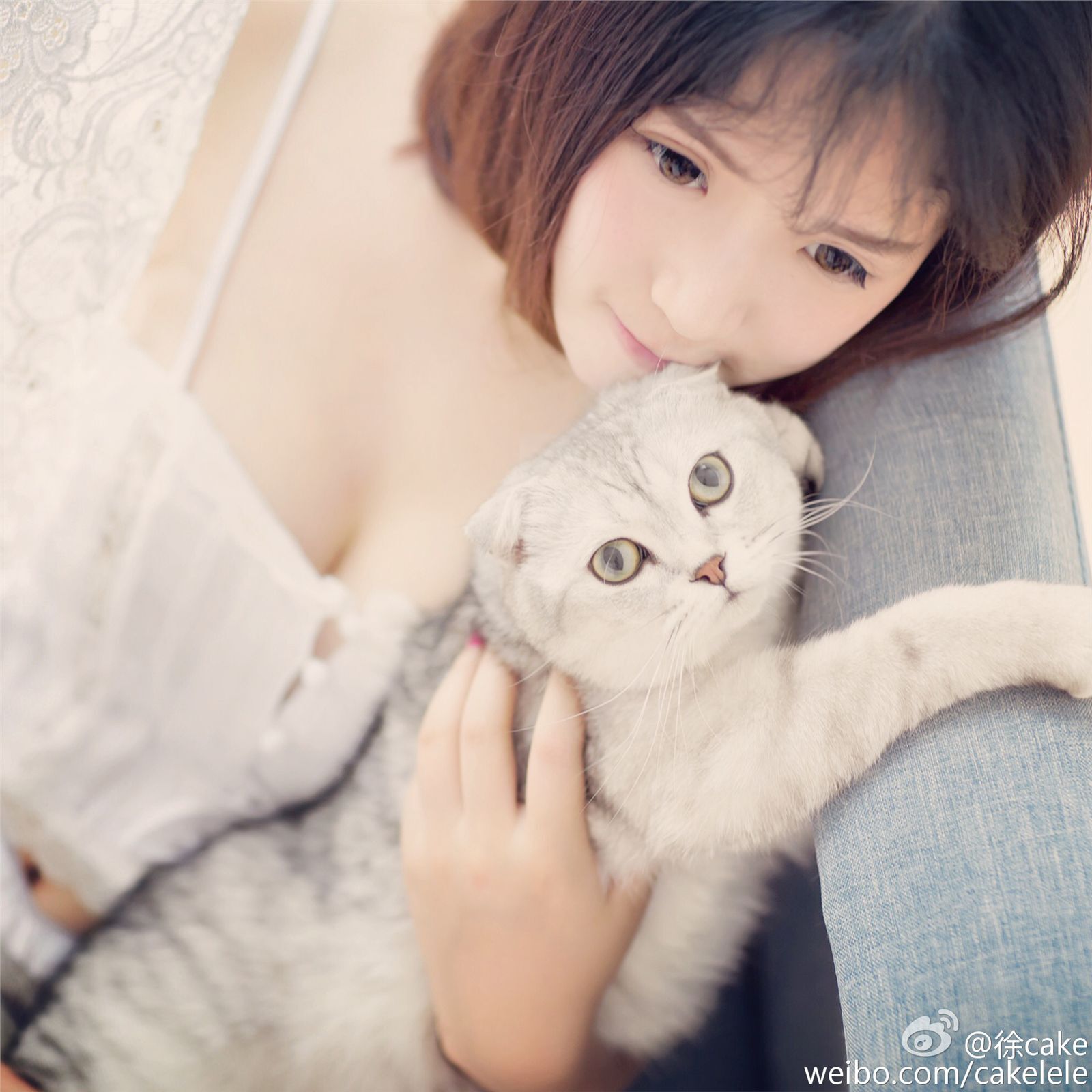 D Cup的ChinaJoy美女模特showgirl 徐嘉乐(艾西Ashley) 微博美图合集第1季 (120P)