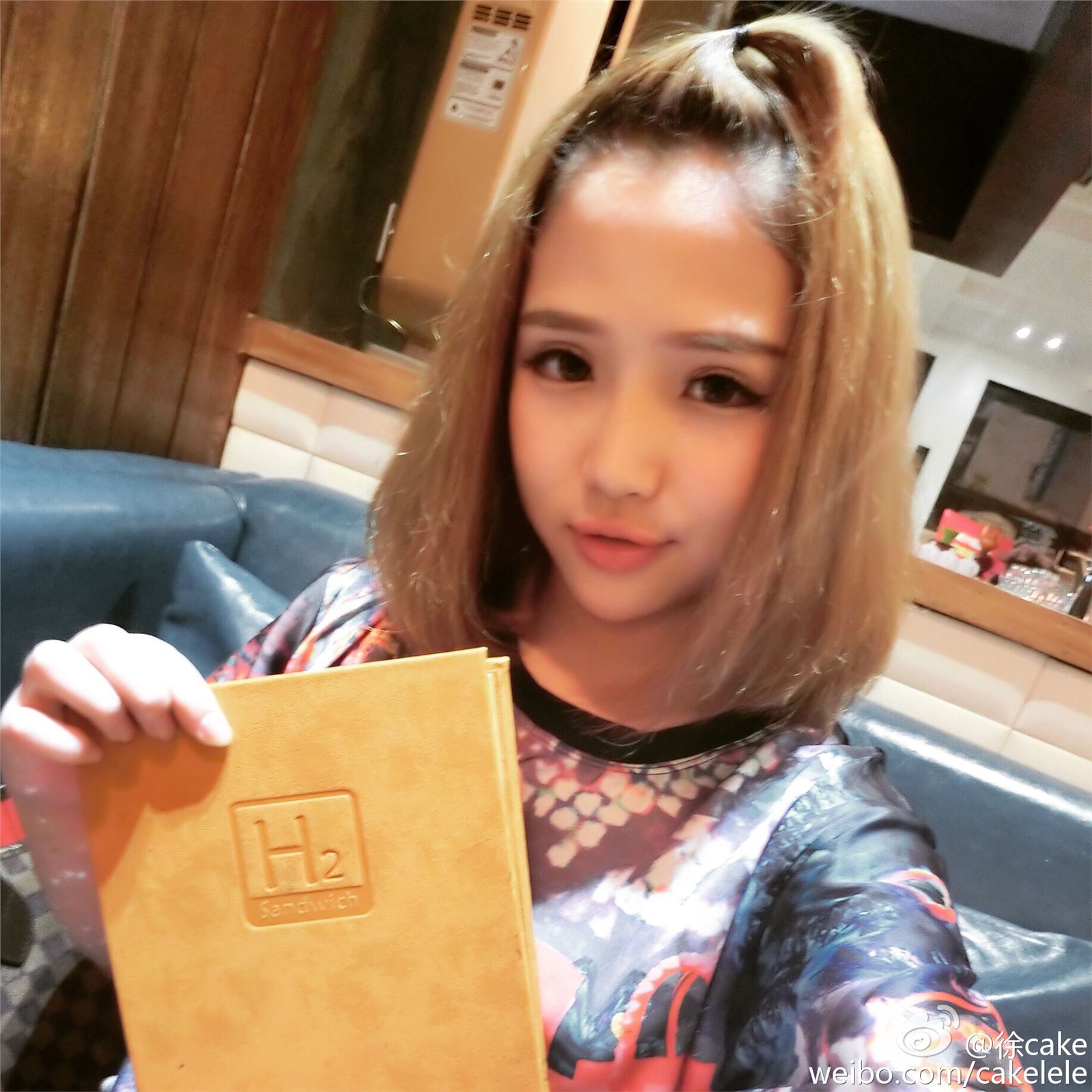 D Cup的ChinaJoy美女模特showgirl 徐嘉乐(艾西Ashley) 微博美图合集第1季 (120P)