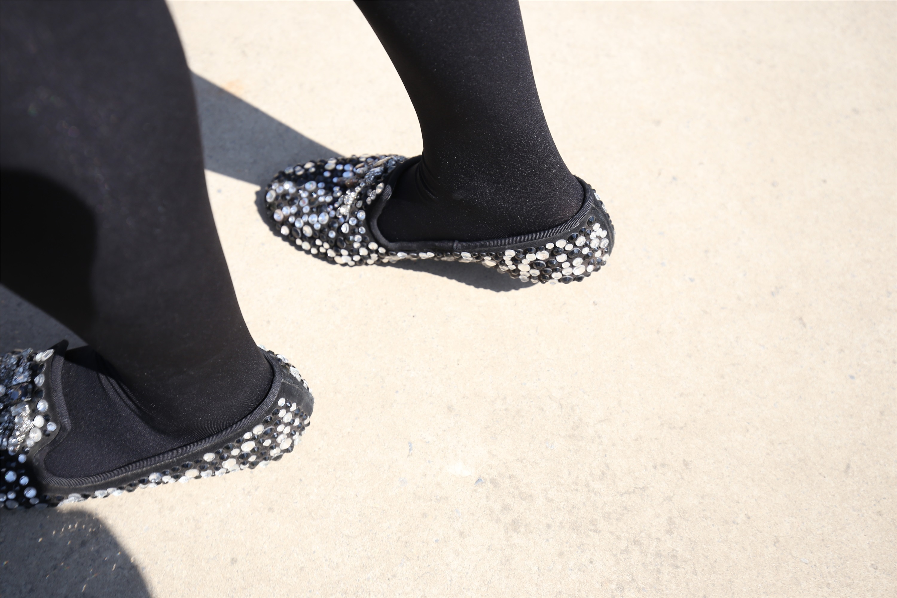 大西瓜美女图片 W014 舞蹈家5-操场双淑11