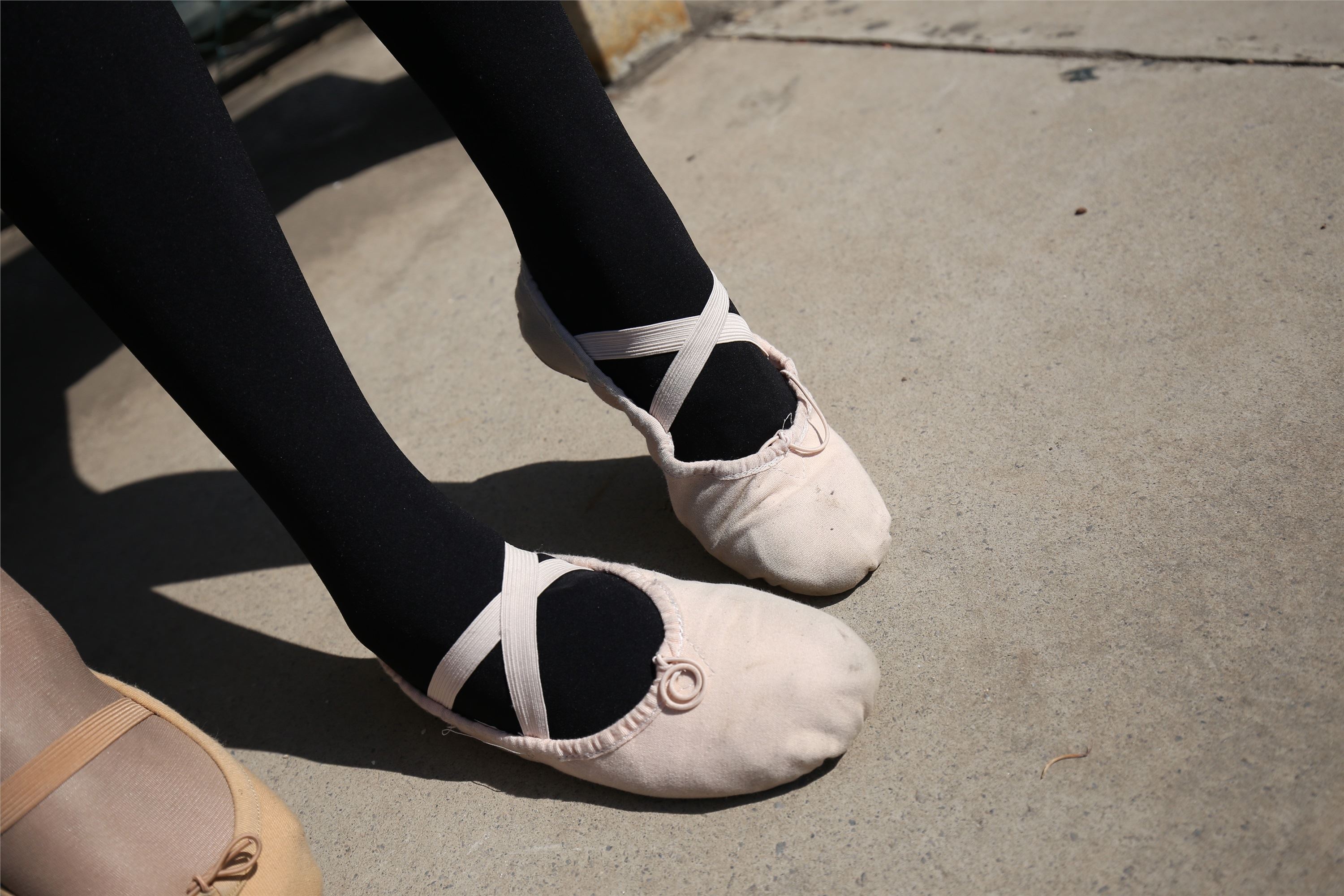 大西瓜美女图片 W014 舞蹈家5-操场双淑12