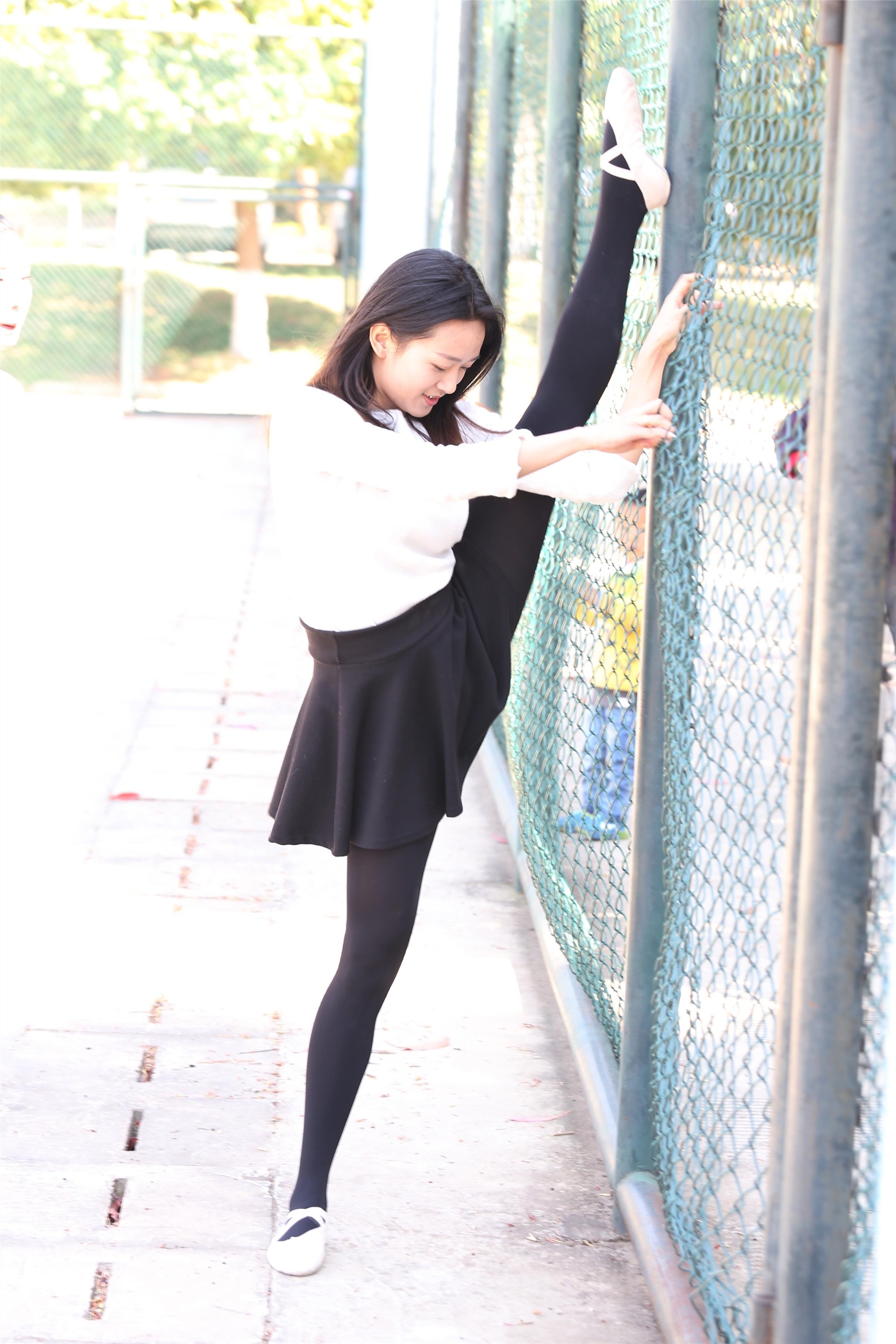 大西瓜美女图片 W014 舞蹈家5-操场双淑12