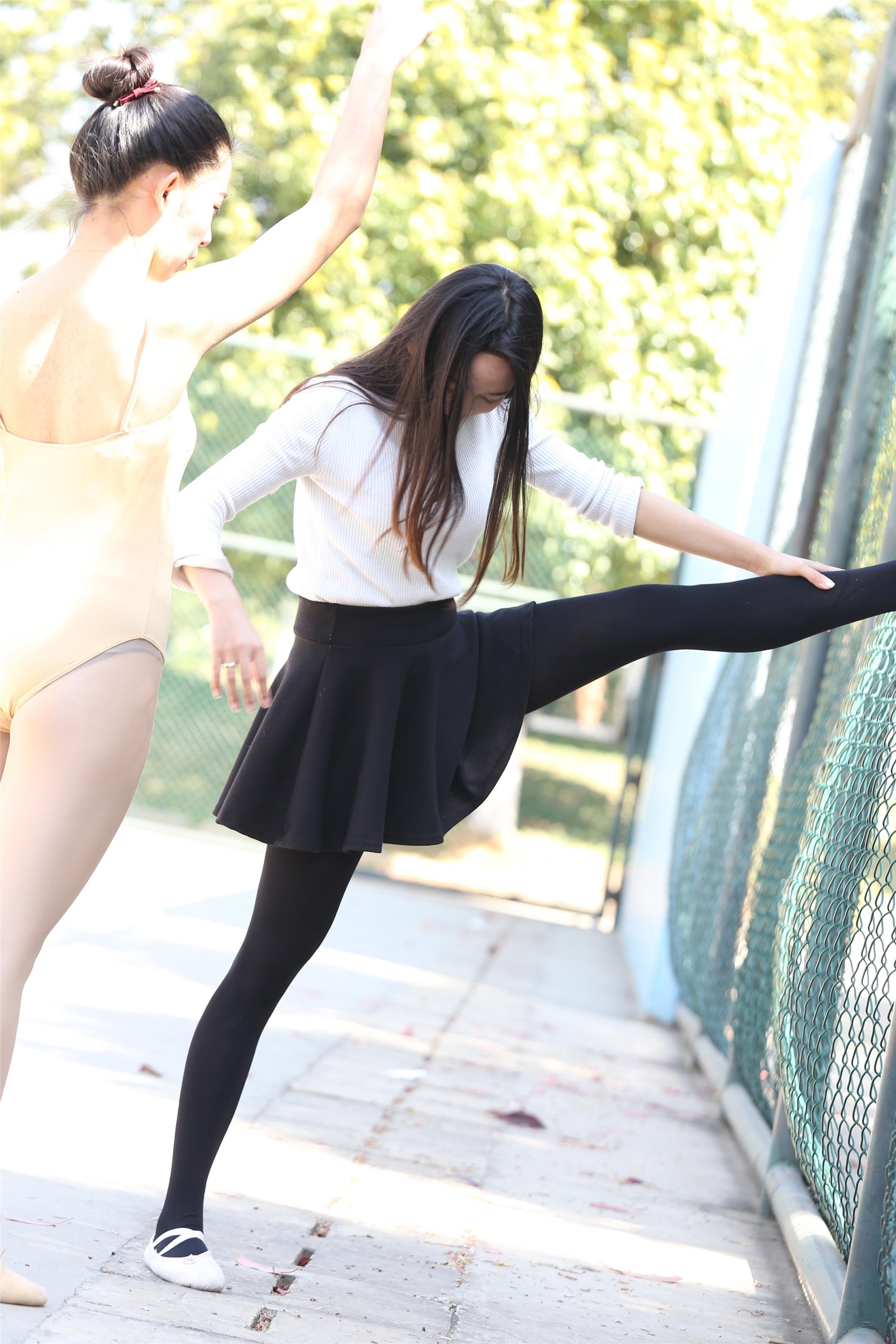 大西瓜美女图片 W014 舞蹈家5-操场双淑13