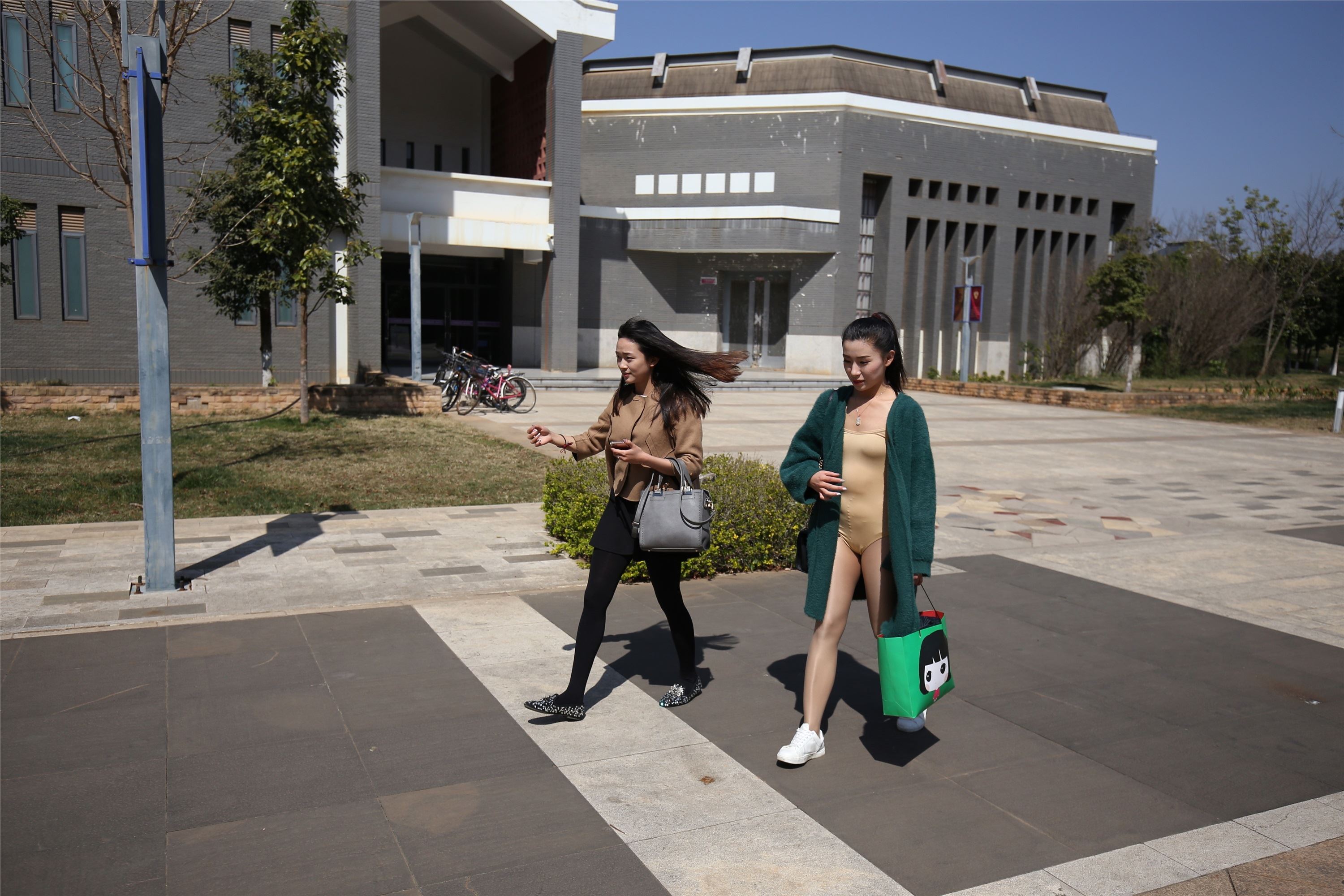 大西瓜美女图片 W015 舞蹈家5-操场双淑22