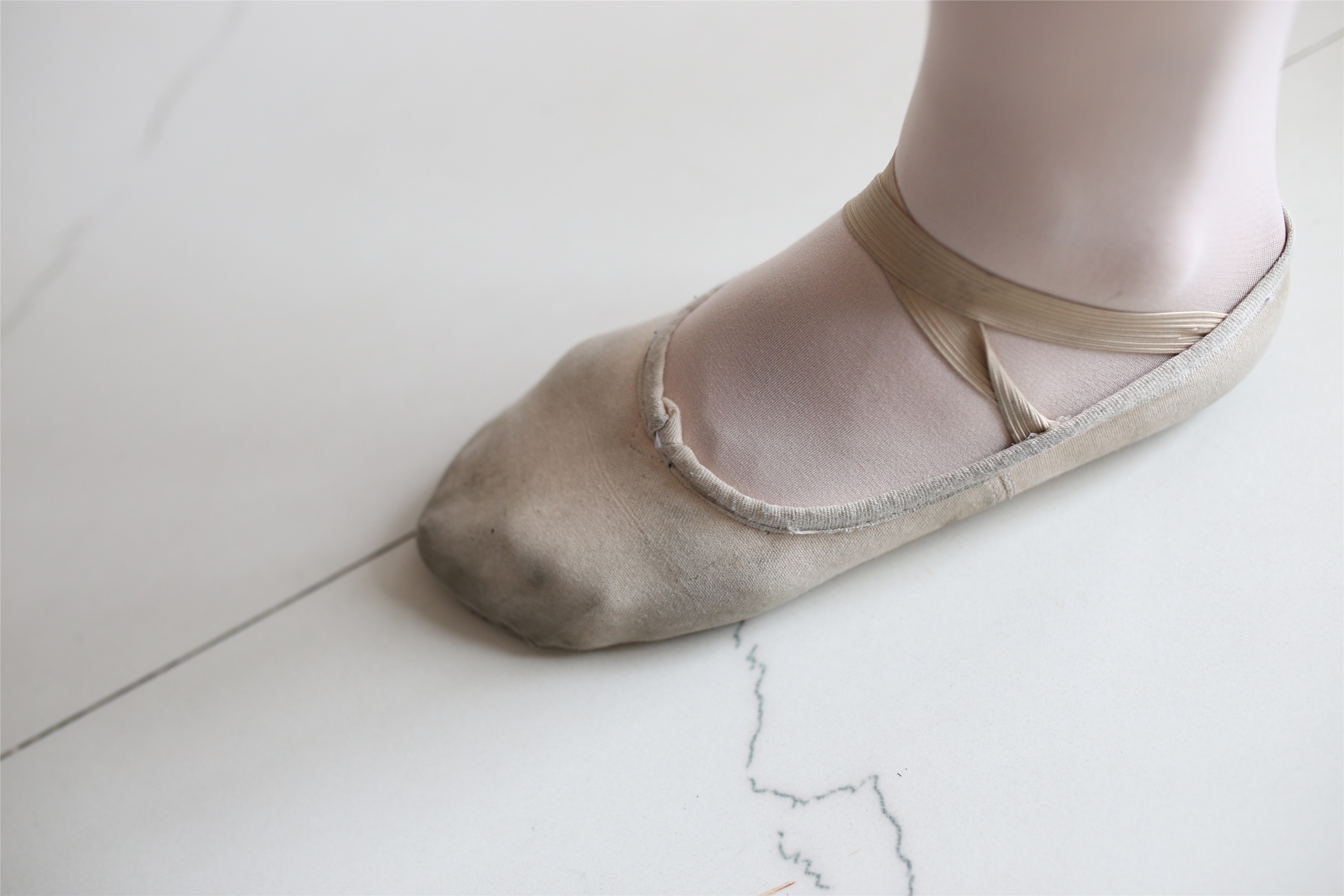 大西瓜美女图片 W016 舞蹈家6-红衣三姐妹220p1