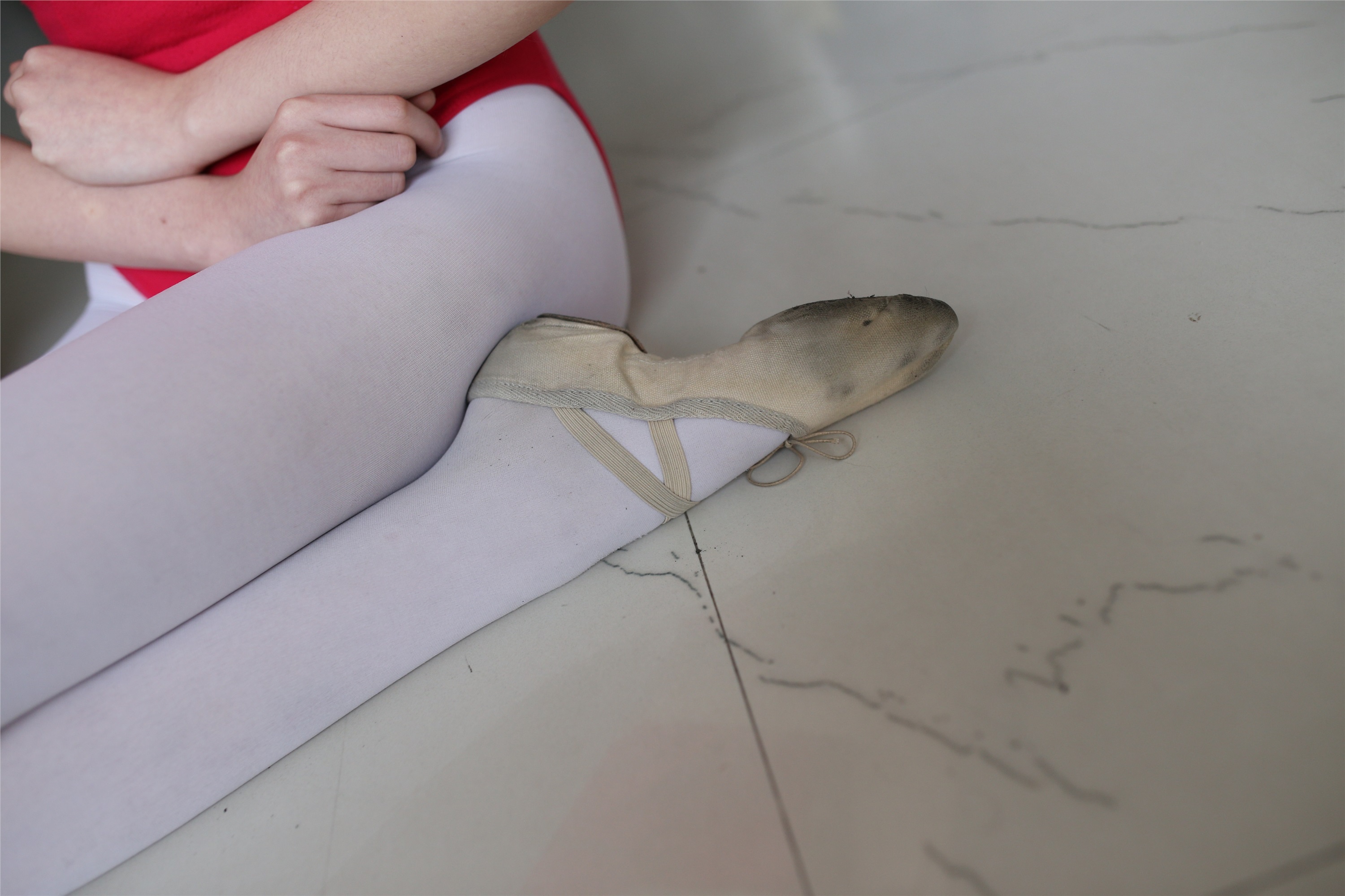 大西瓜美女图片 W016 舞蹈家6-红衣三姐妹220p1