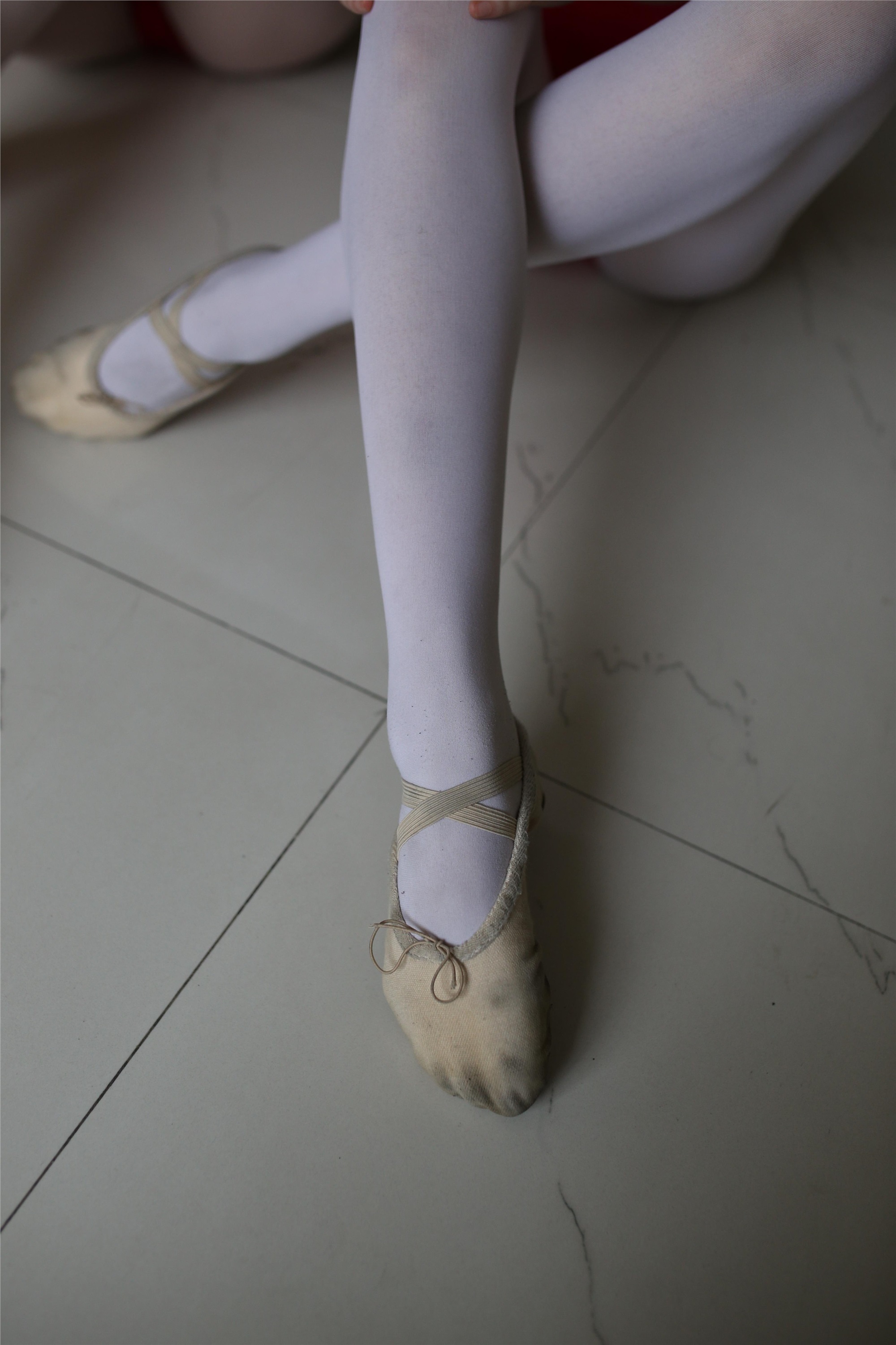 大西瓜美女图片 W016 舞蹈家6-红衣三姐妹220p1