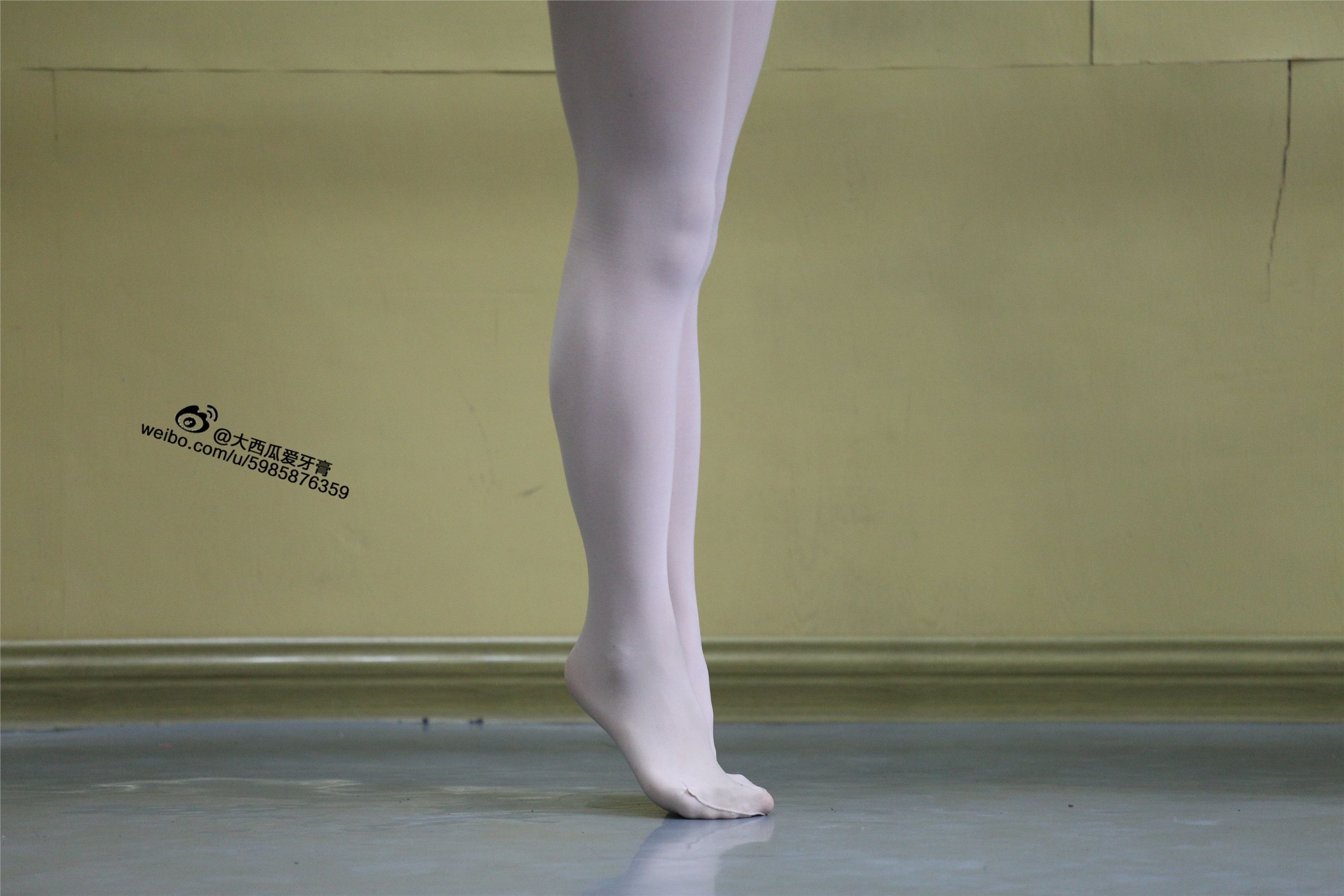 大西瓜美女图片 W017 舞蹈家7-红绿蓝三姐妹291p2