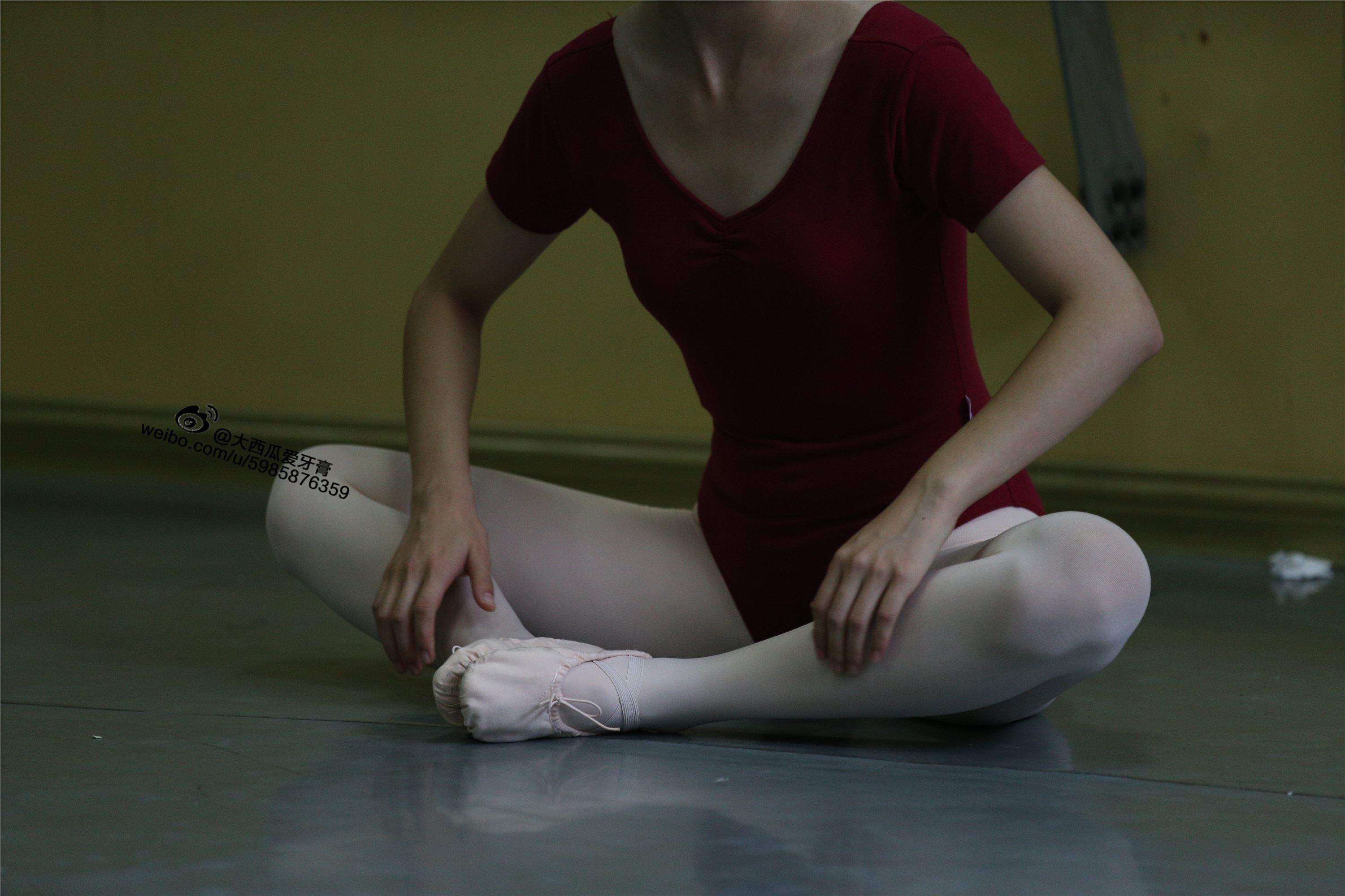 大西瓜美女图片 W017 舞蹈家7-红绿蓝三姐妹291p2