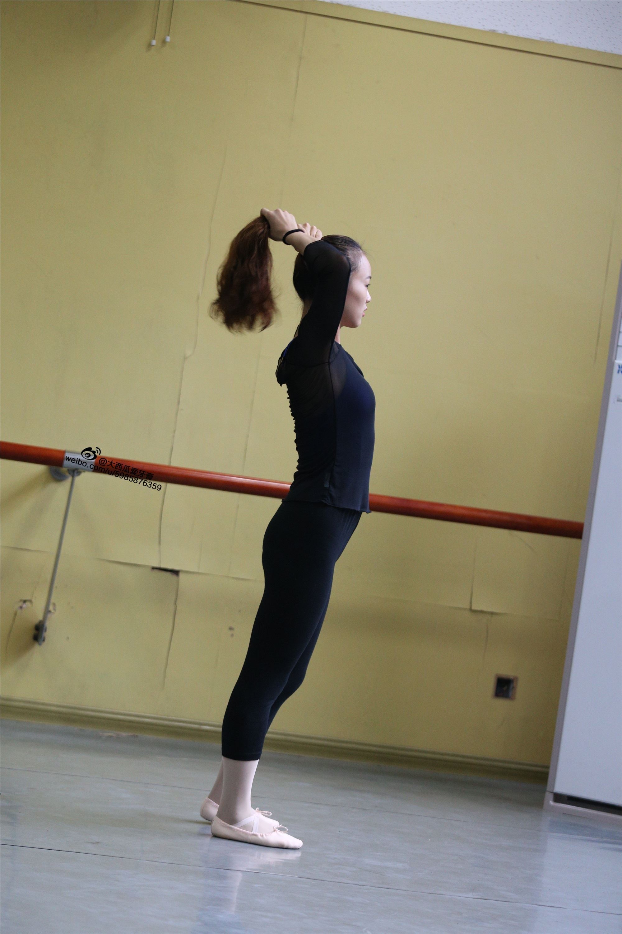 大西瓜美女图片 W017 舞蹈家7-红绿蓝三姐妹291p2