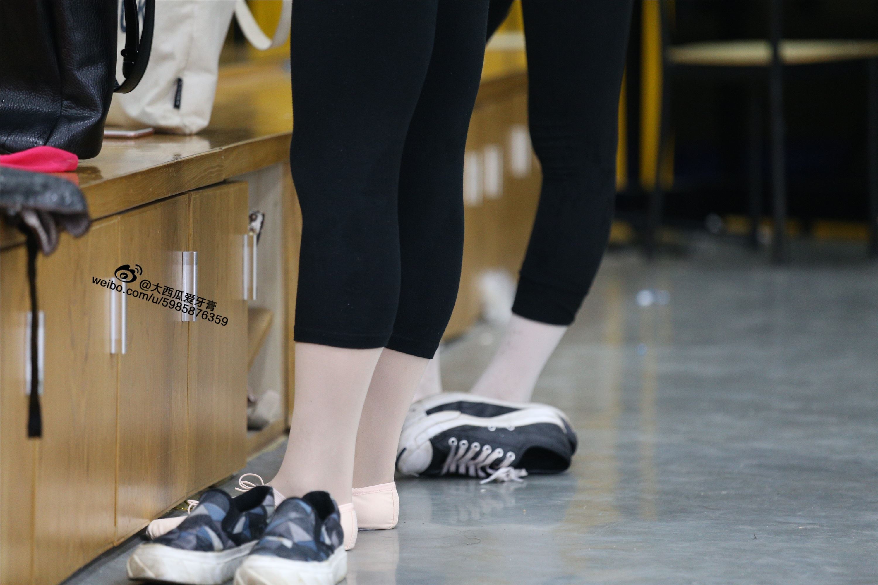 大西瓜美女图片 W017 舞蹈家7-红绿蓝三姐妹291p2