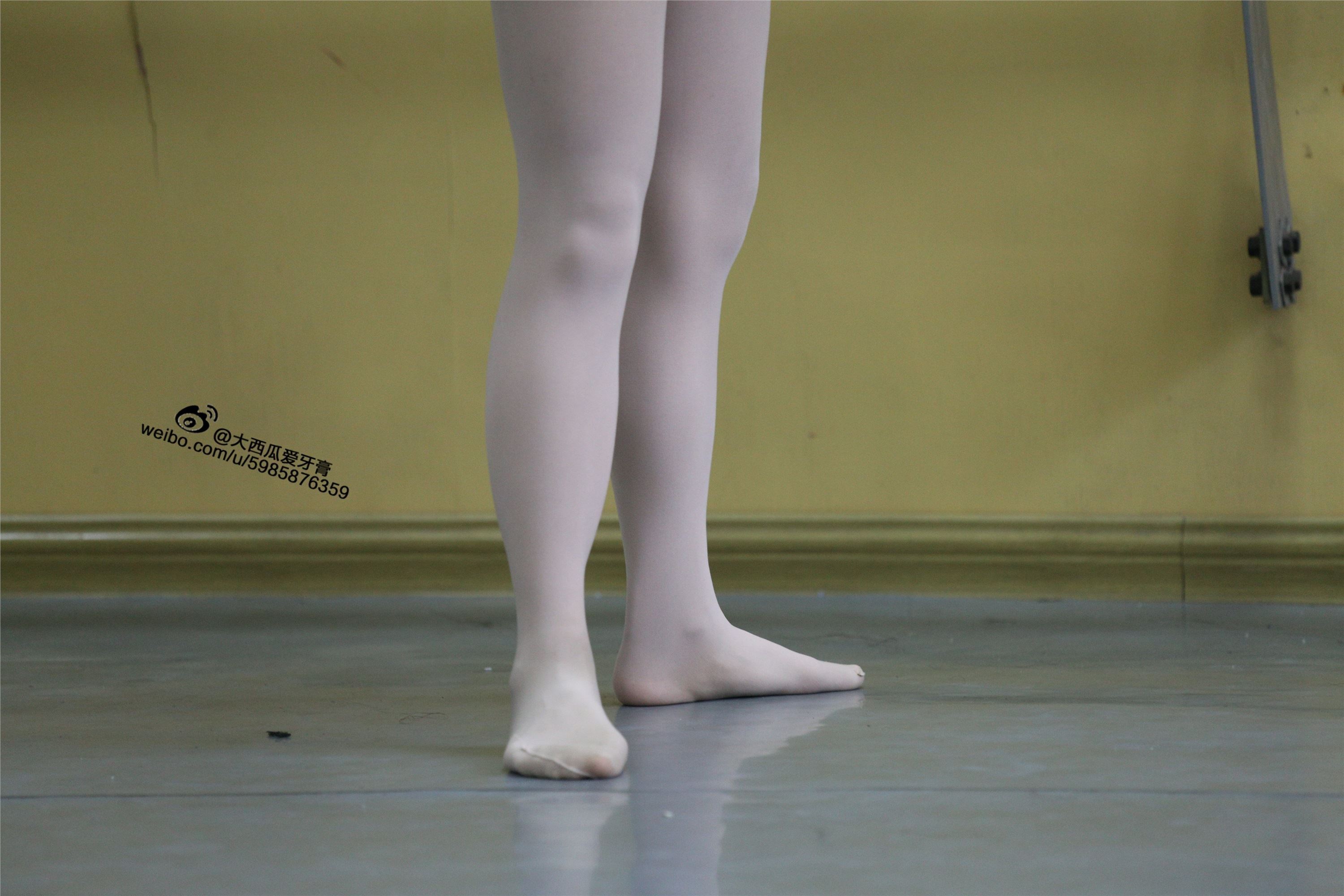 大西瓜美女图片 W017 舞蹈家7-红绿蓝三姐妹291p2