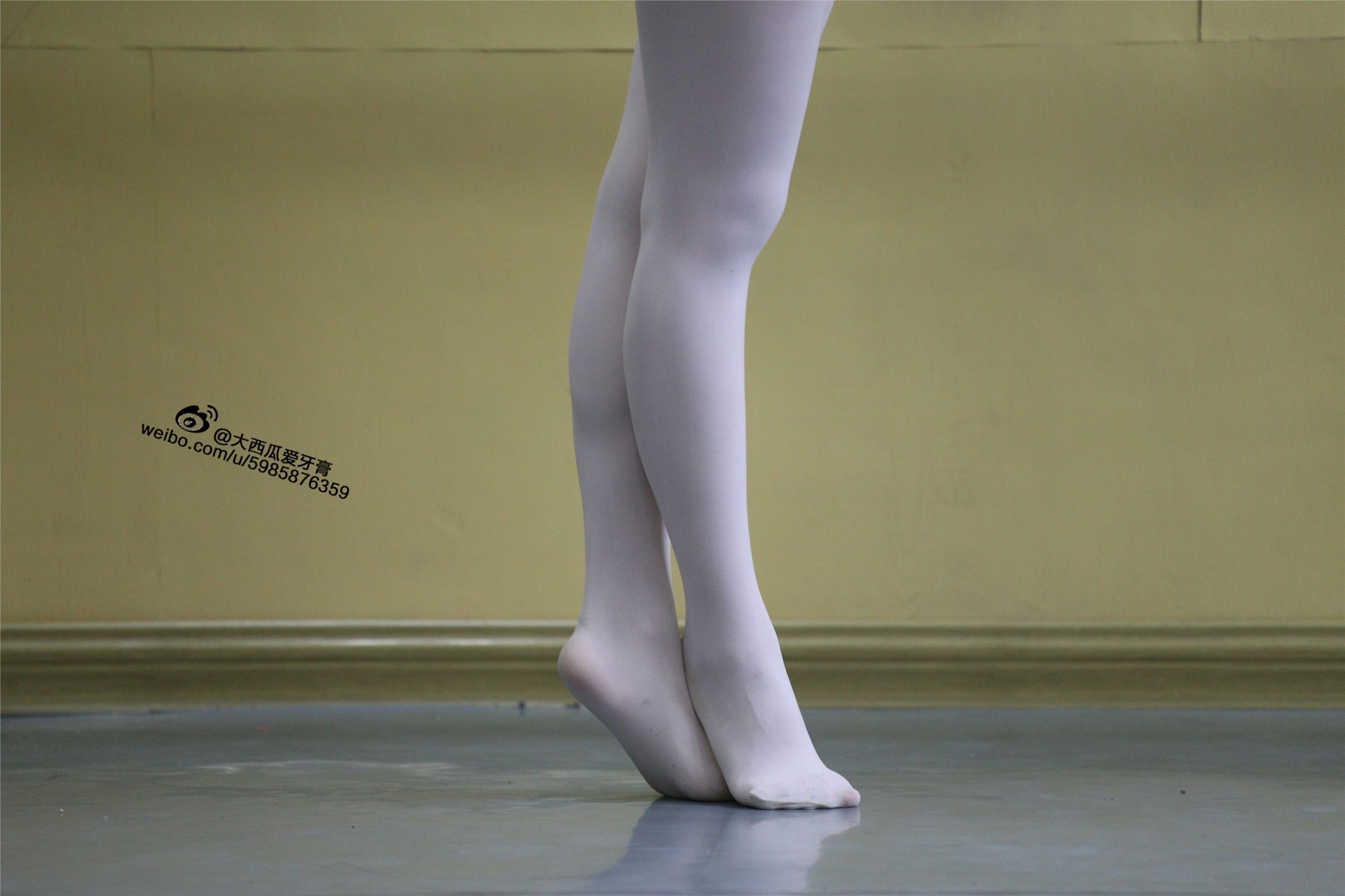 大西瓜美女图片 W017 舞蹈家7-红绿蓝三姐妹291p2