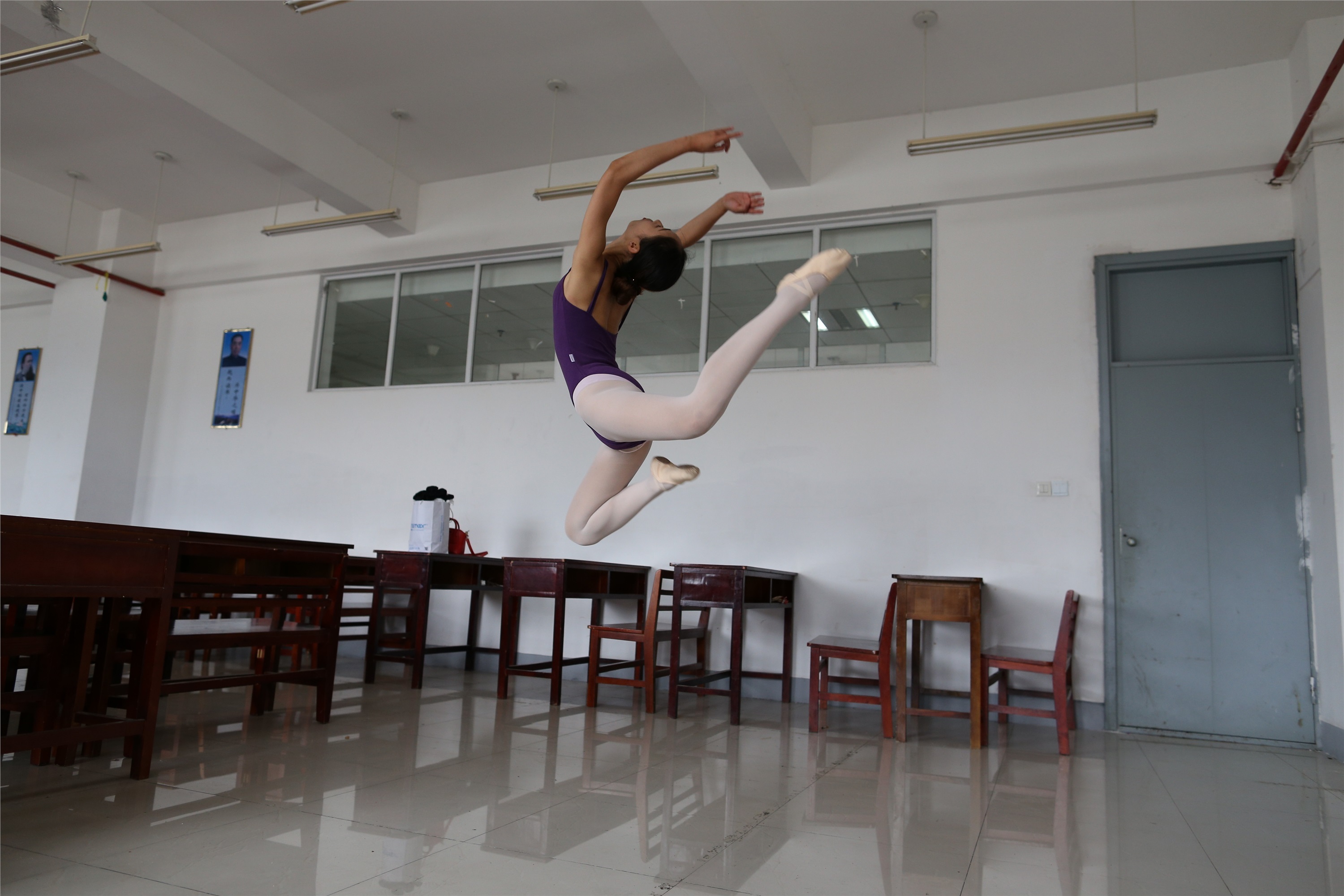 大西瓜美女图片 W018 舞蹈家8-紫色376p1