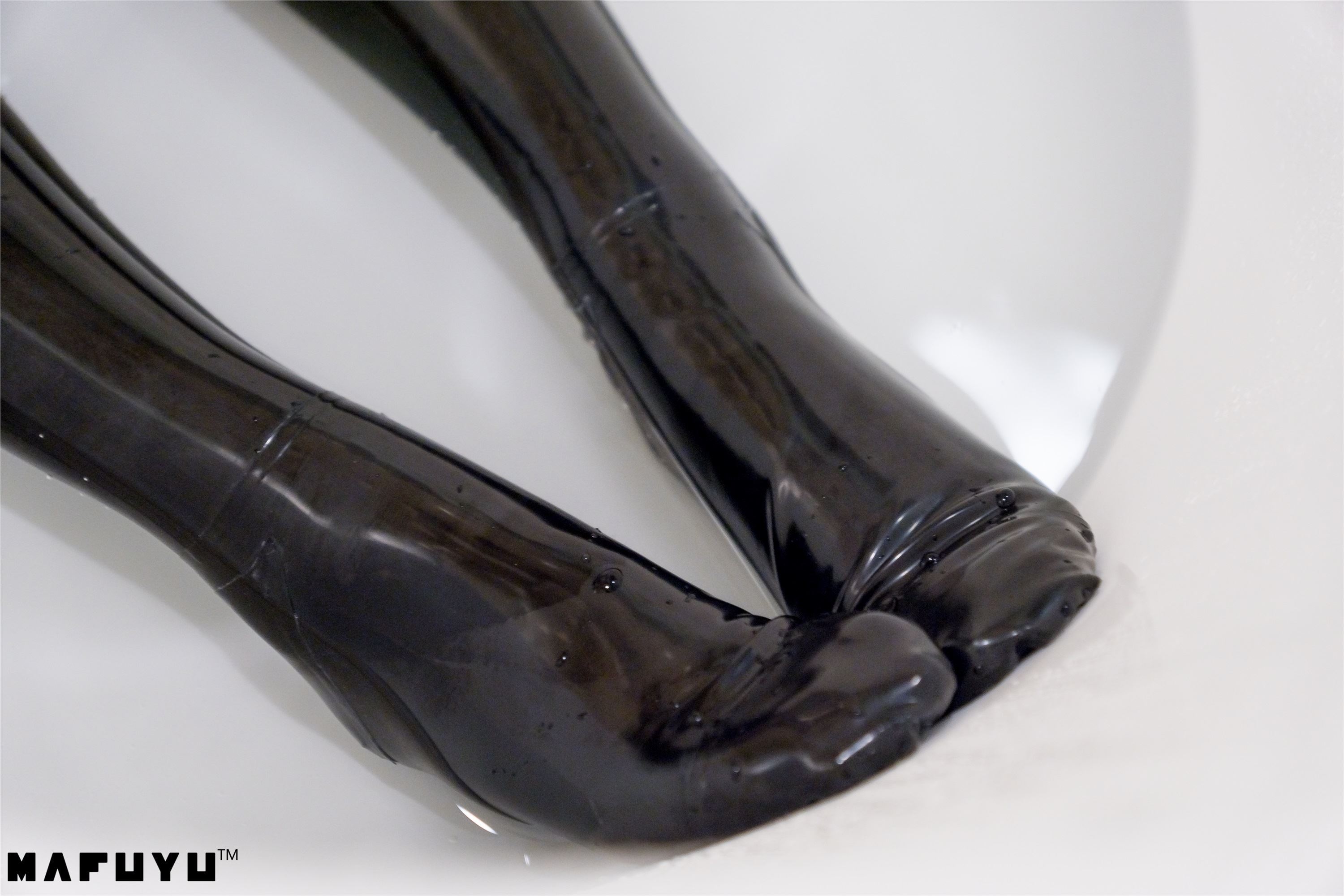 神楽坂真冬套图 - 胶袜系列