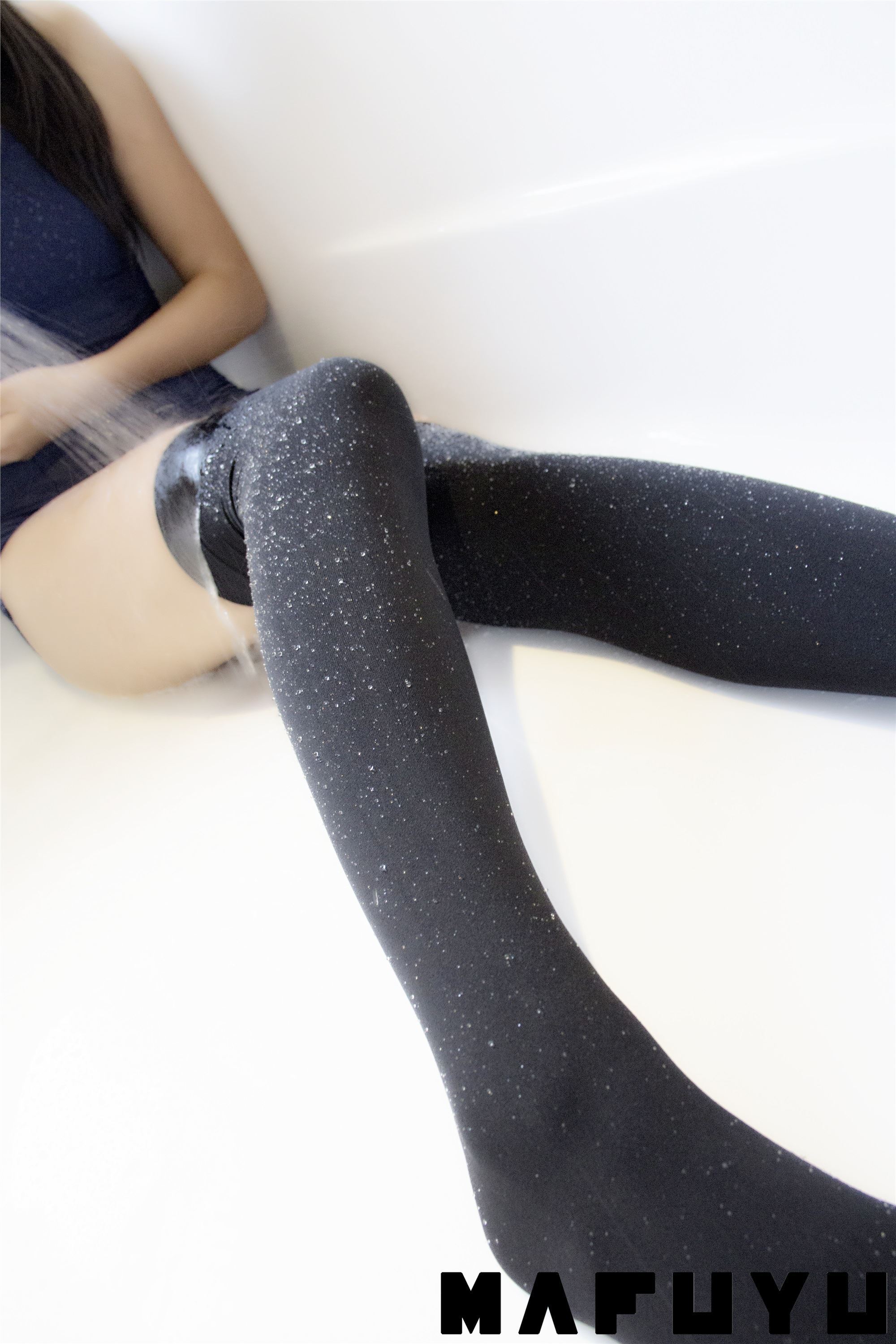 神楽坂真冬套图 - 蓝白死库水重置