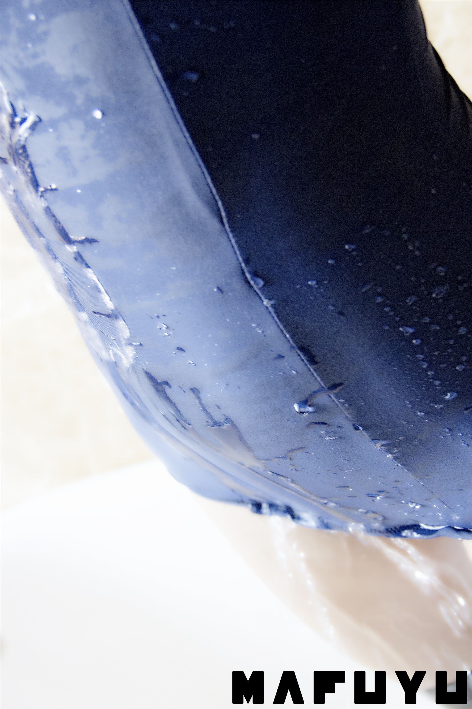 神楽坂真冬套图 - 蓝白死库水重置